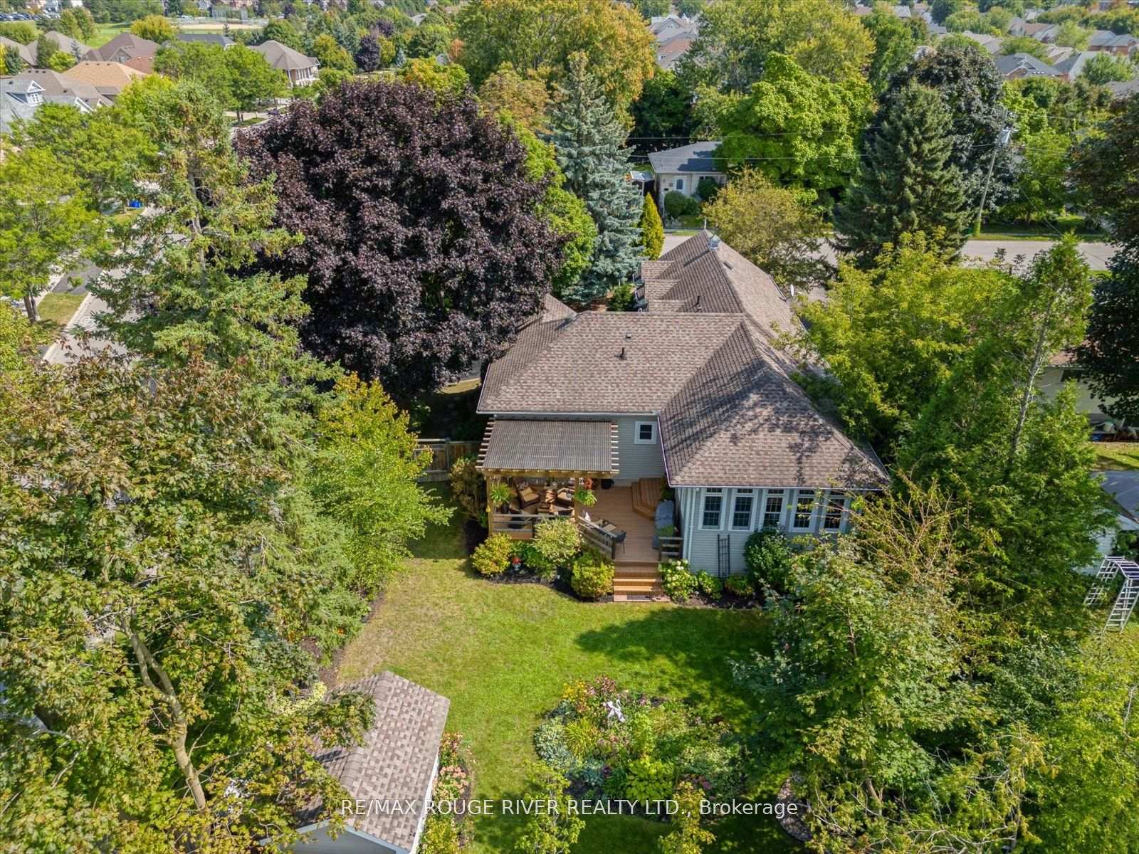 Photo 34 of 83 Cassels Road E, Whitby, Brooklin — HOMEH
