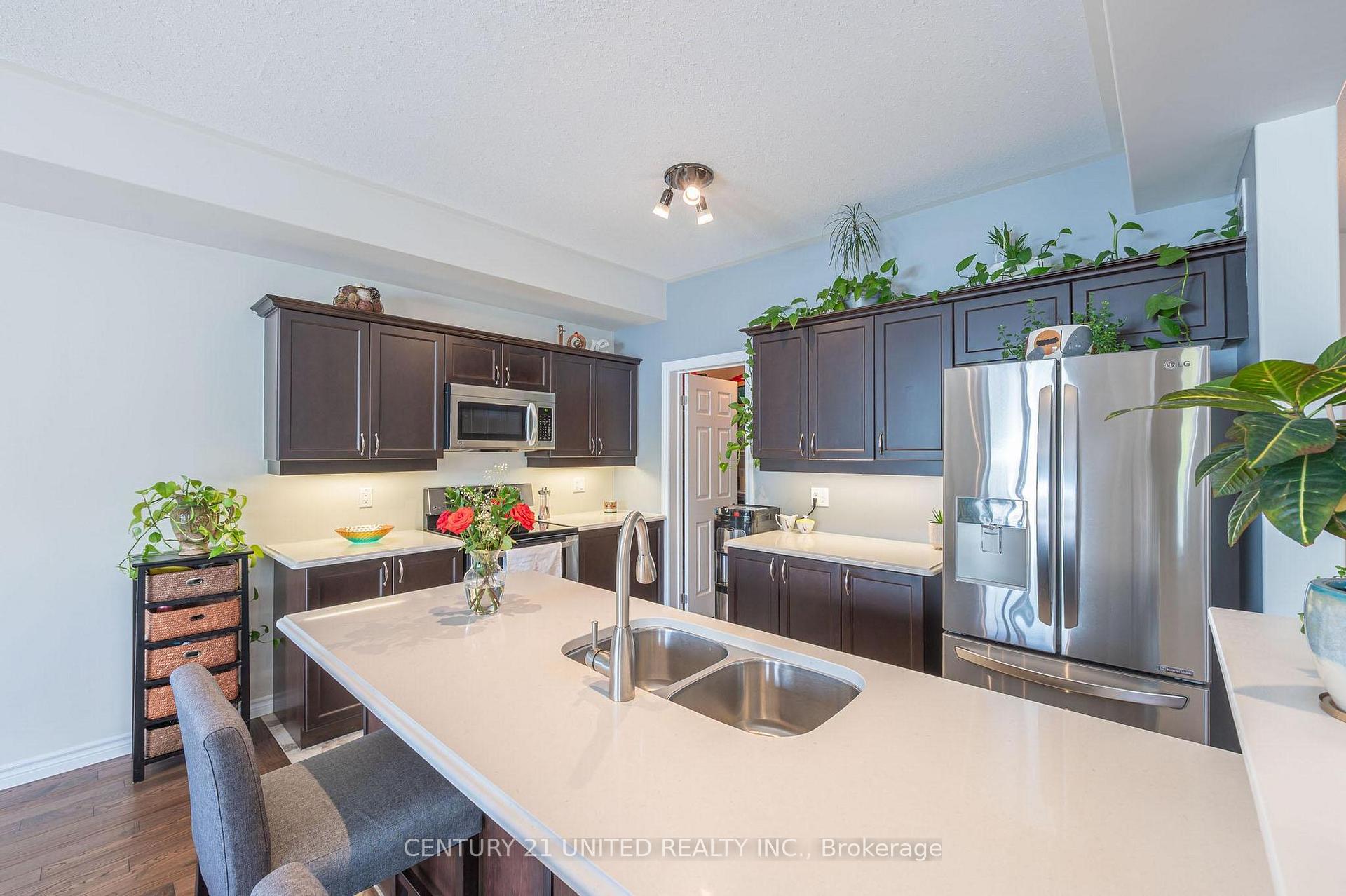 Photo 7 of 451 Raymond Street, Peterborough, Northcrest Ward 5 — HOMEH