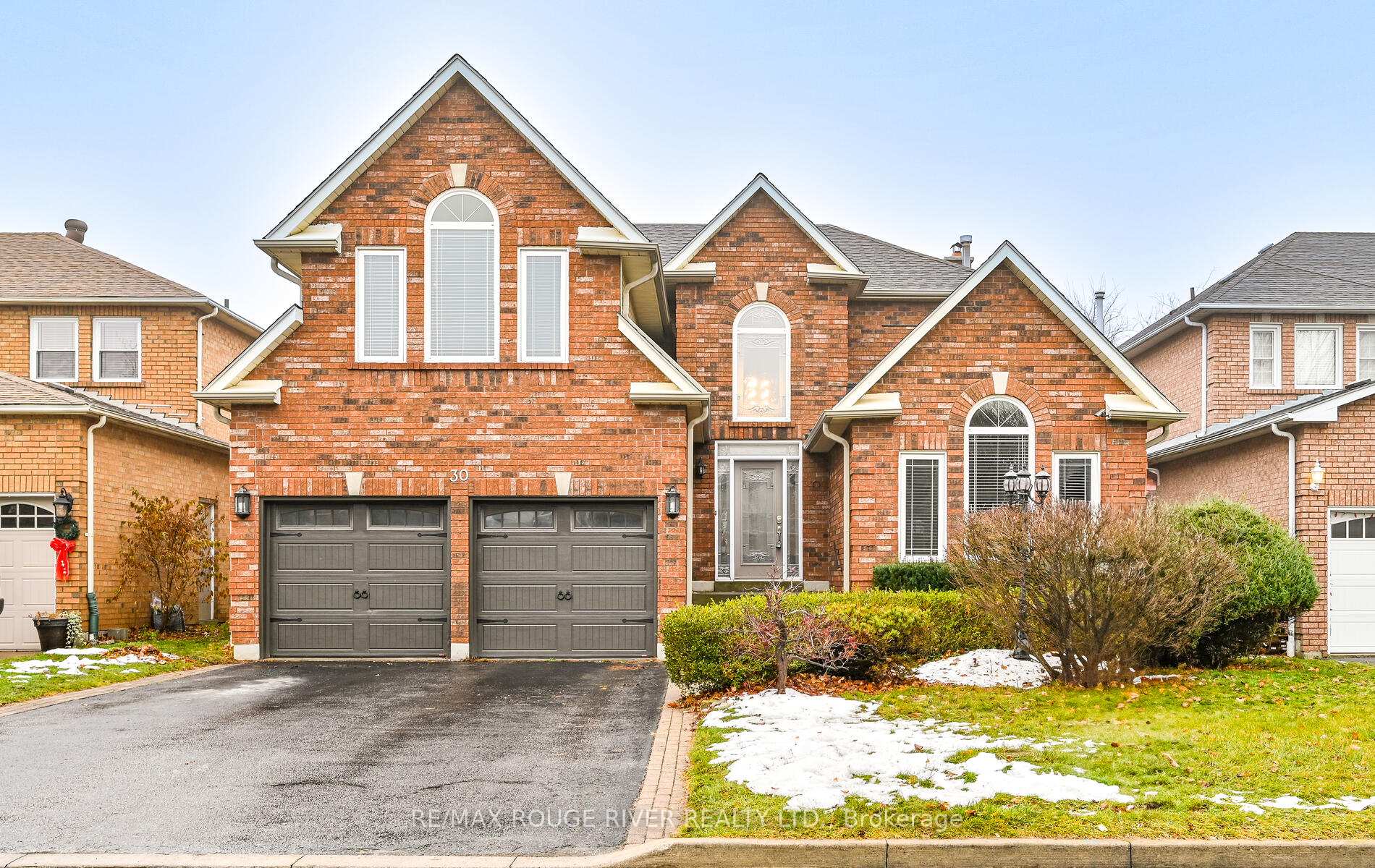 Photo 1 of 30 Ravenview Drive, Whitby, Rolling Acres — HOMEH