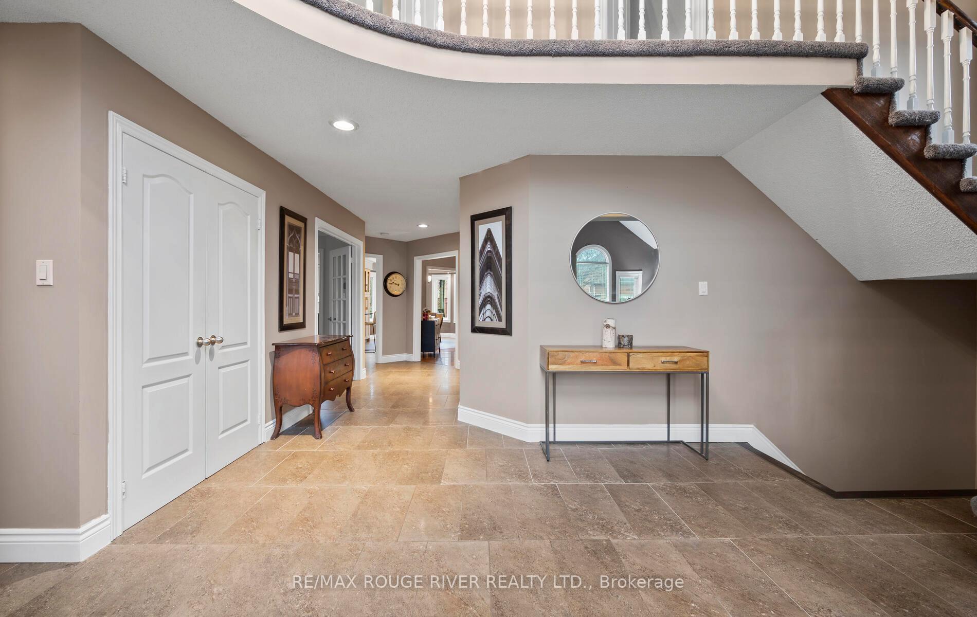 Photo 6 of 30 Ravenview Drive, Whitby, Rolling Acres — HOMEH