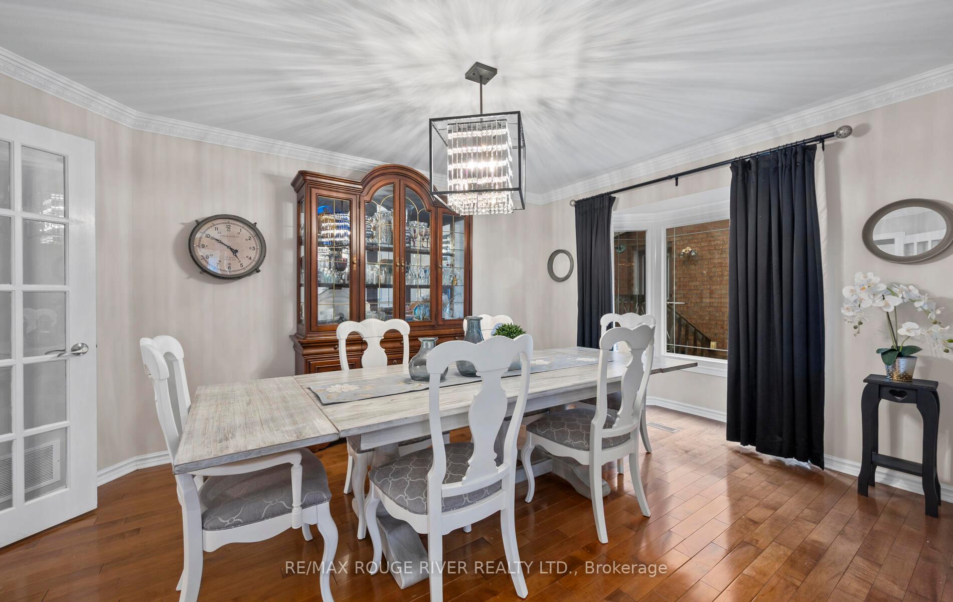 Photo 9 of 30 Ravenview Drive, Whitby, Rolling Acres — HOMEH