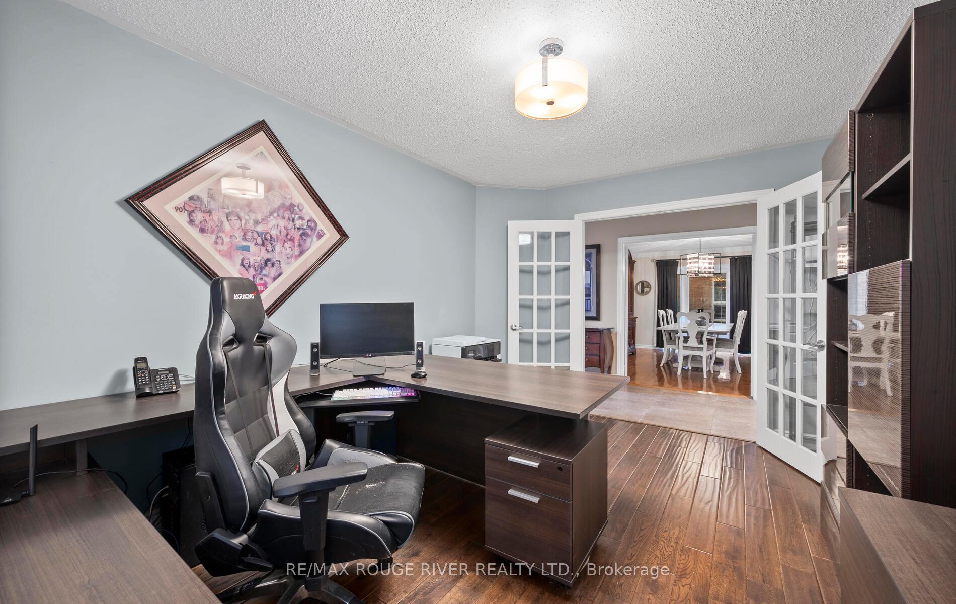 Photo 19 of 30 Ravenview Drive, Whitby, Rolling Acres — HOMEH