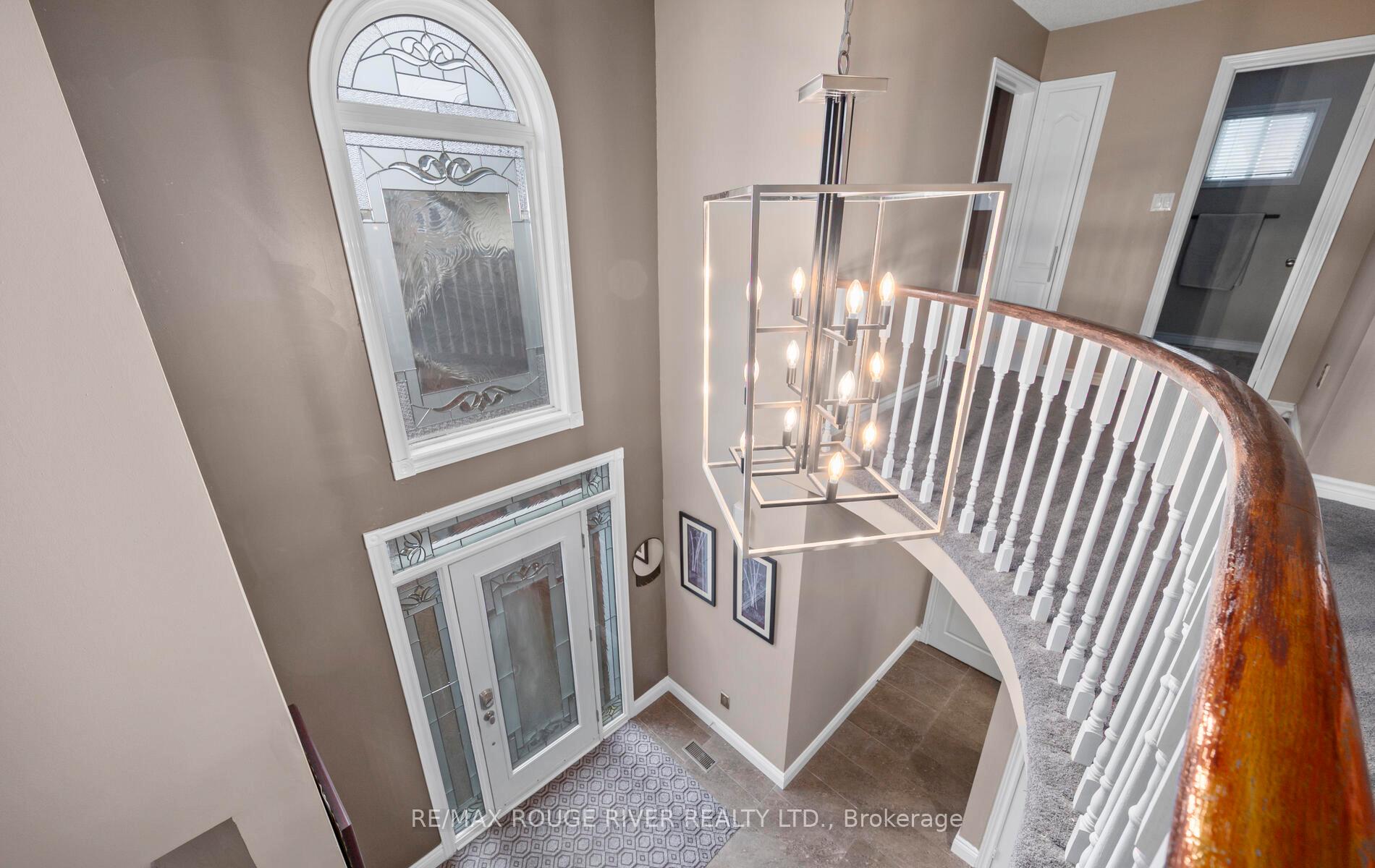 Photo 21 of 30 Ravenview Drive, Whitby, Rolling Acres — HOMEH