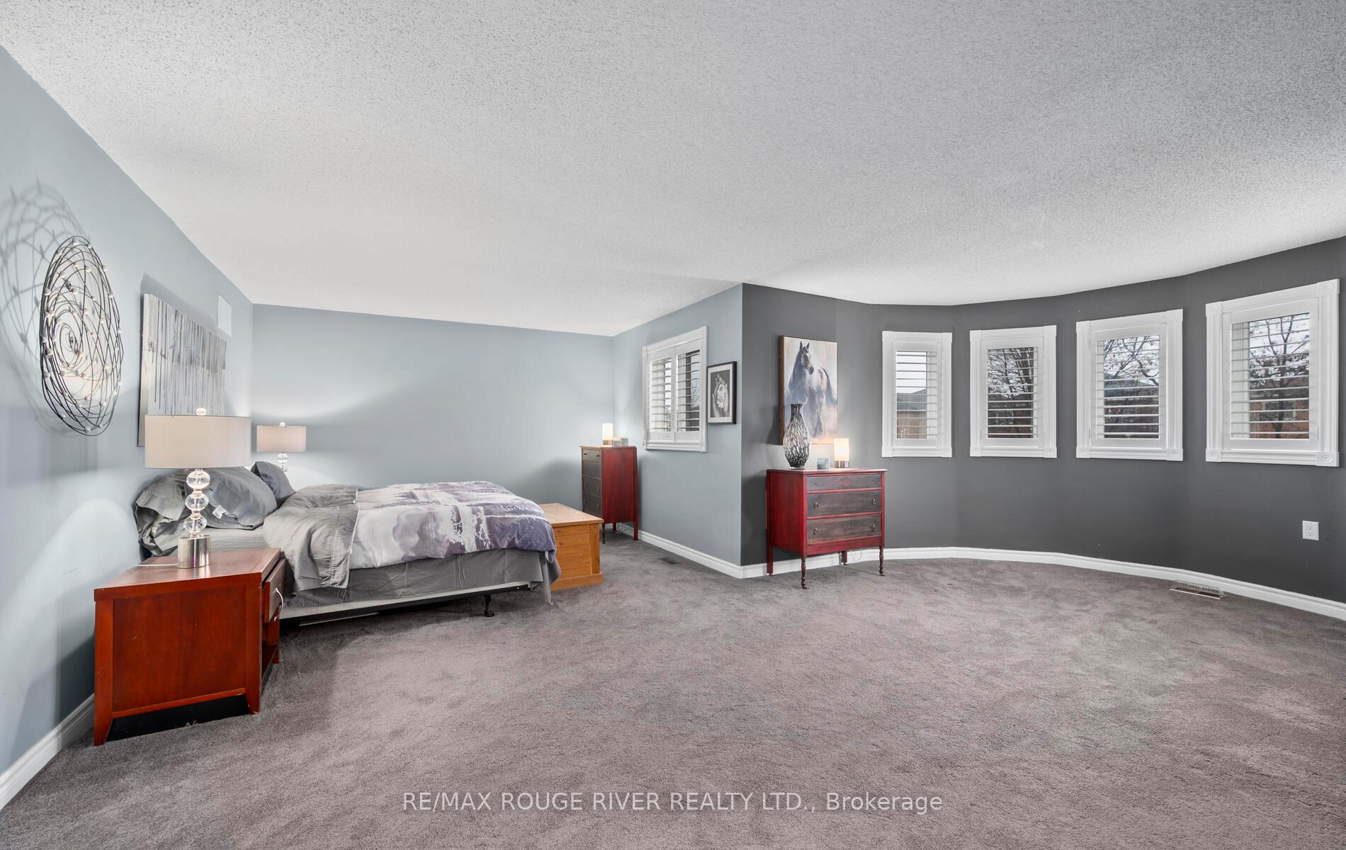Photo 22 of 30 Ravenview Drive, Whitby, Rolling Acres — HOMEH