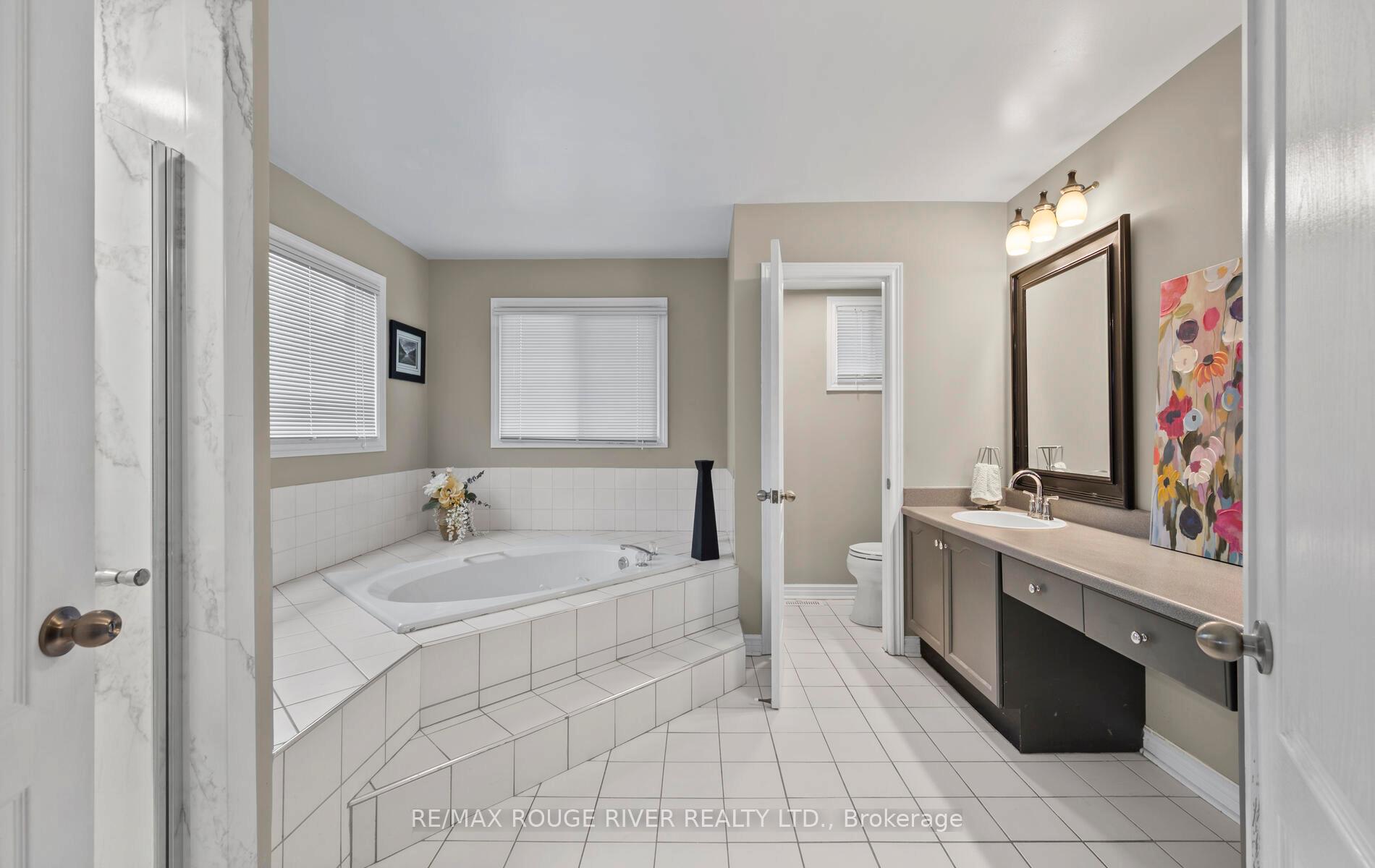 Photo 25 of 30 Ravenview Drive, Whitby, Rolling Acres — HOMEH