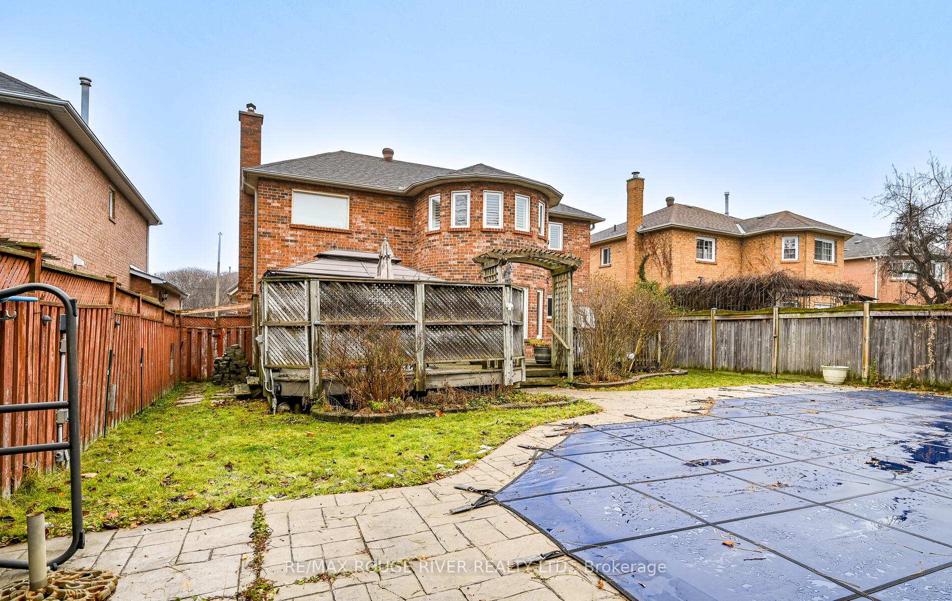 Photo 39 of 30 Ravenview Drive, Whitby, Rolling Acres — HOMEH