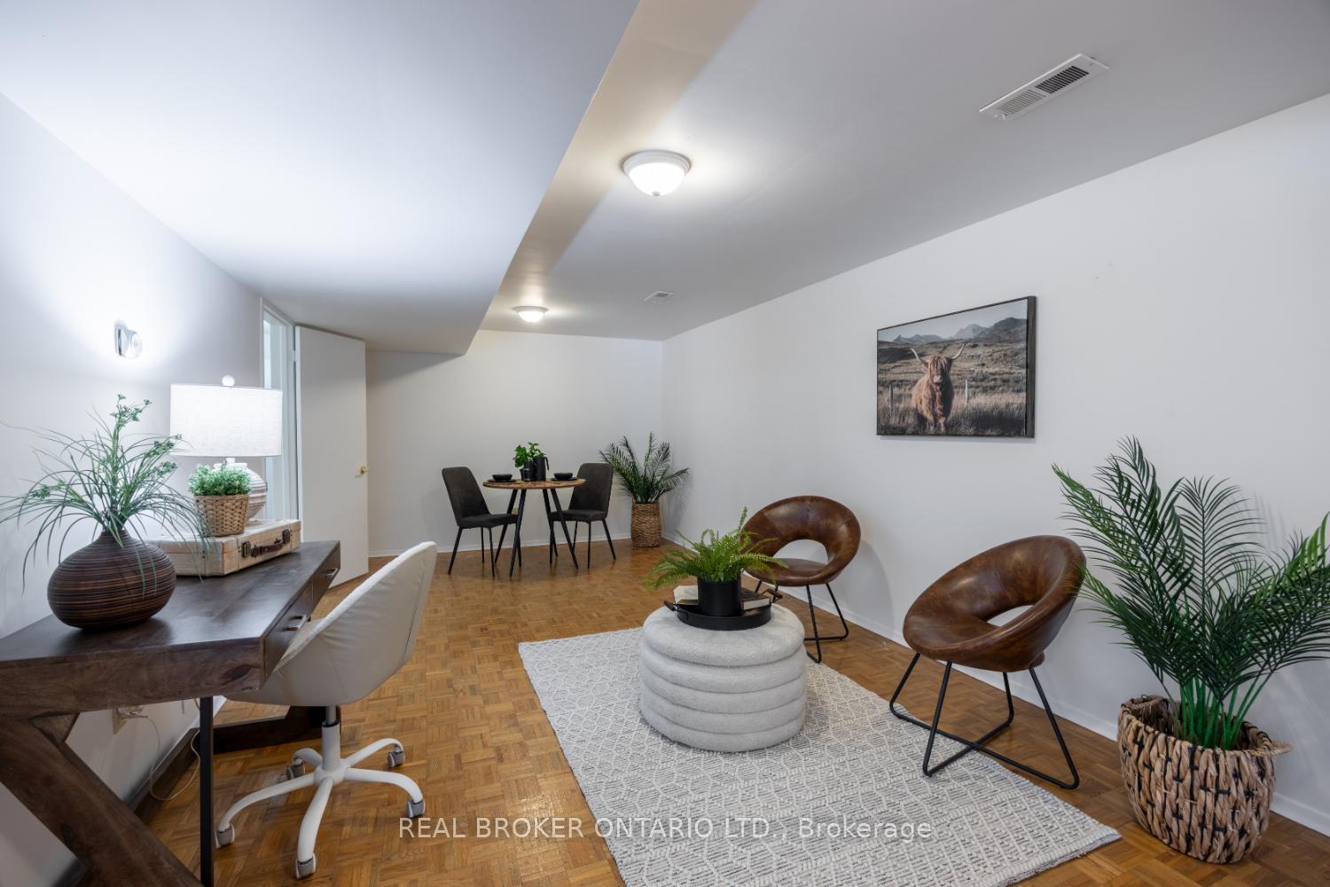 Photo 8 of 883 Walnut Court, Oshawa, Donevan — HOMEH