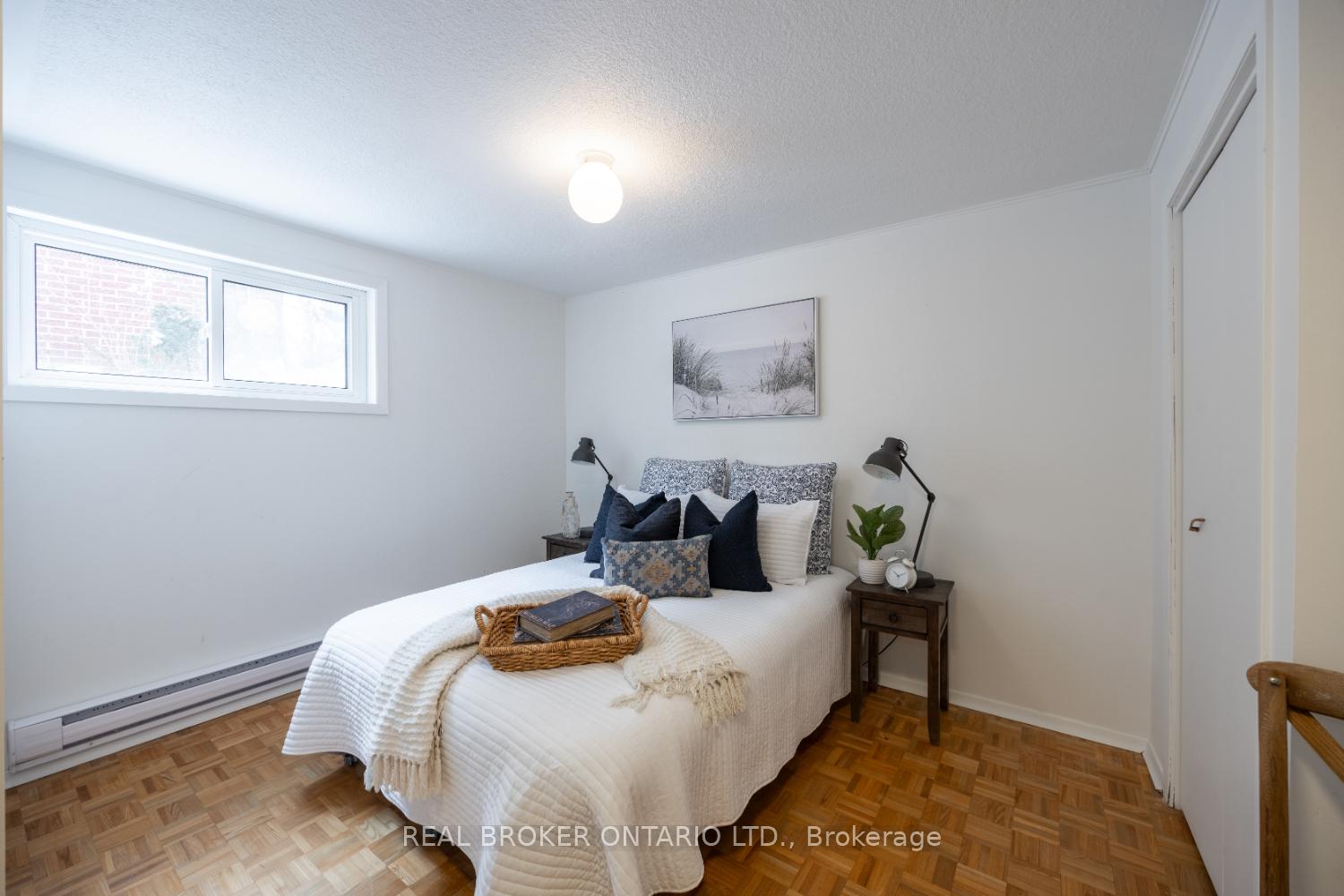 Photo 11 of 883 Walnut Court, Oshawa, Donevan — HOMEH