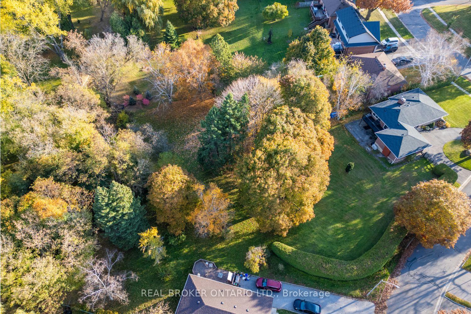 Photo 16 of 883 Walnut Court, Oshawa, Donevan — HOMEH