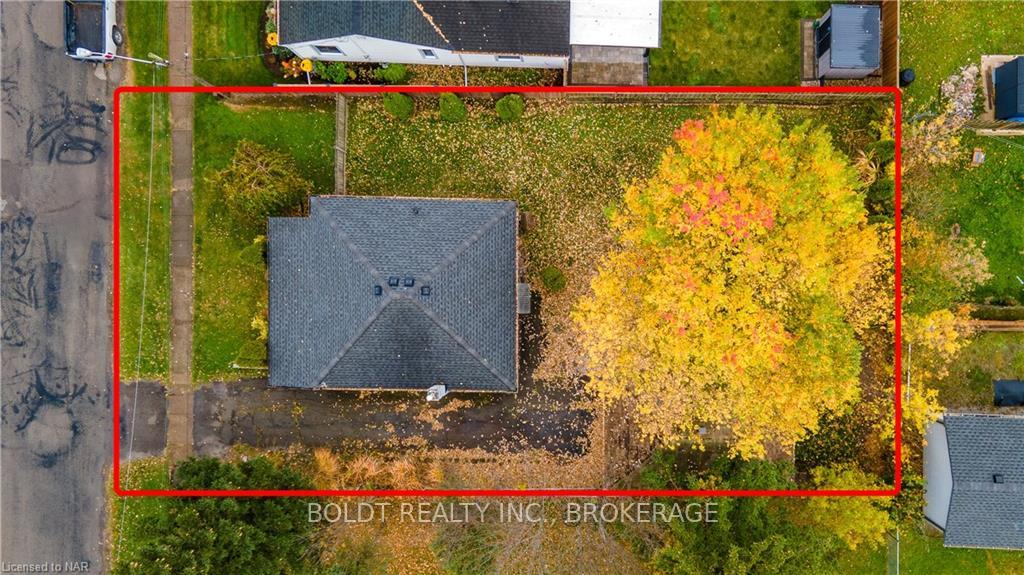 Photo 7 of 26 Perenack Avenue, Welland, Broadway — HOMEH