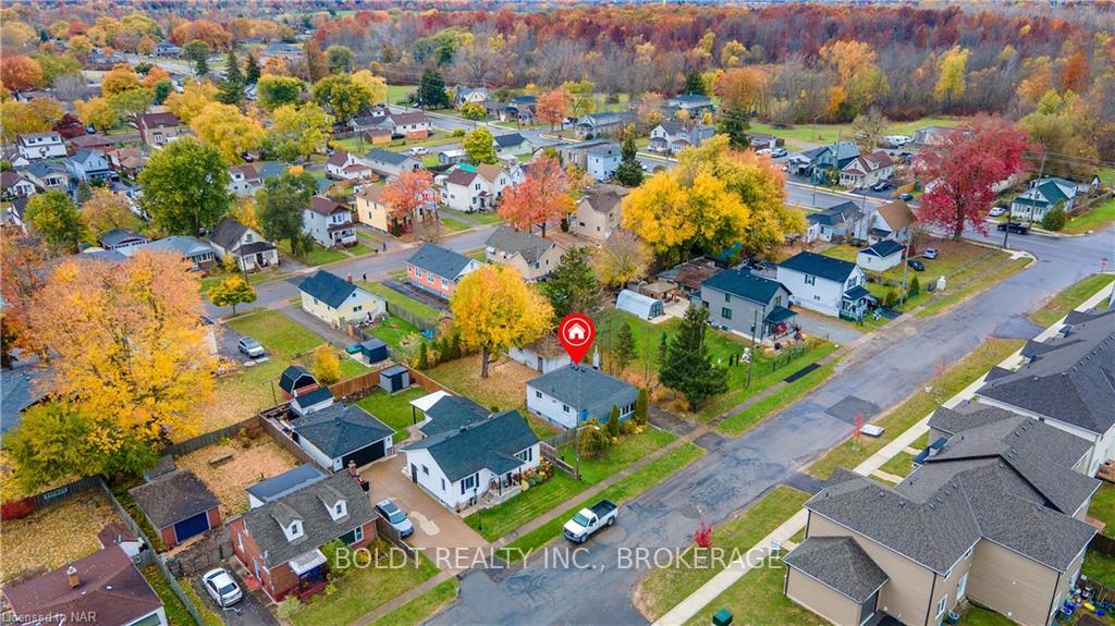Photo 8 of 26 Perenack Avenue, Welland, Broadway — HOMEH