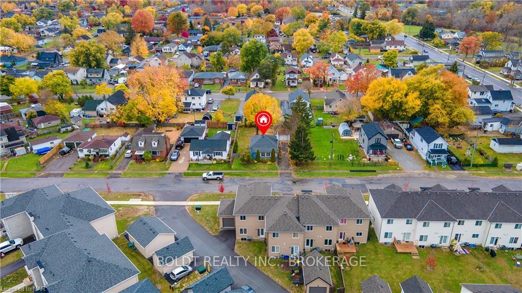 Photo 9 of 26 Perenack Avenue, Welland, Broadway — HOMEH