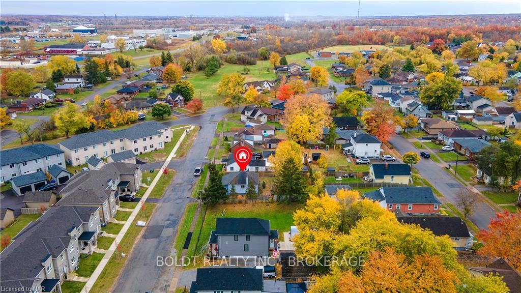 Photo 11 of 26 Perenack Avenue, Welland, Broadway — HOMEH