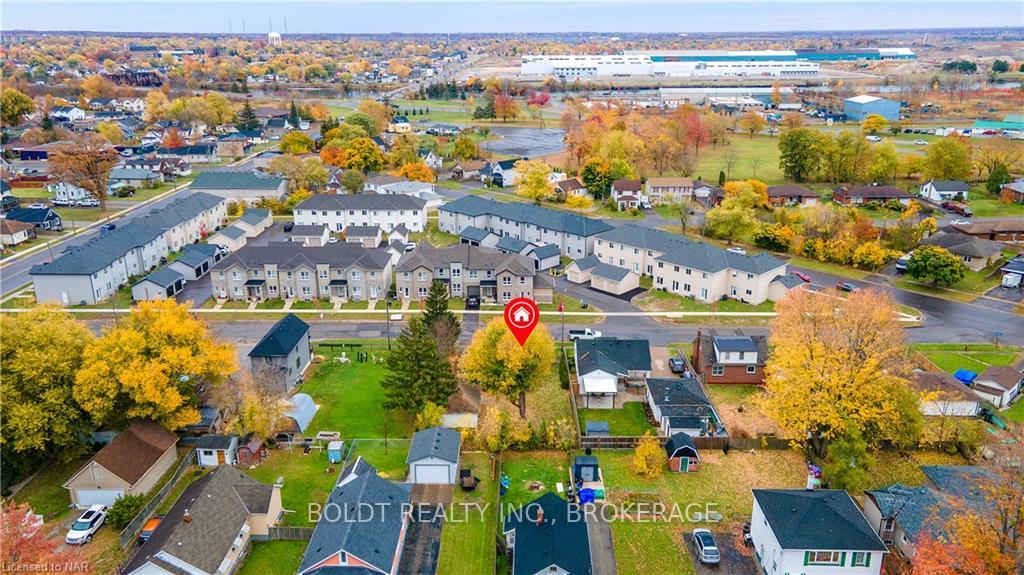 Photo 12 of 26 Perenack Avenue, Welland, Broadway — HOMEH