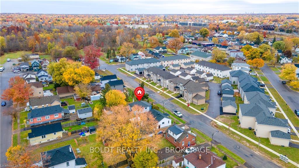 Photo 13 of 26 Perenack Avenue, Welland, Broadway — HOMEH