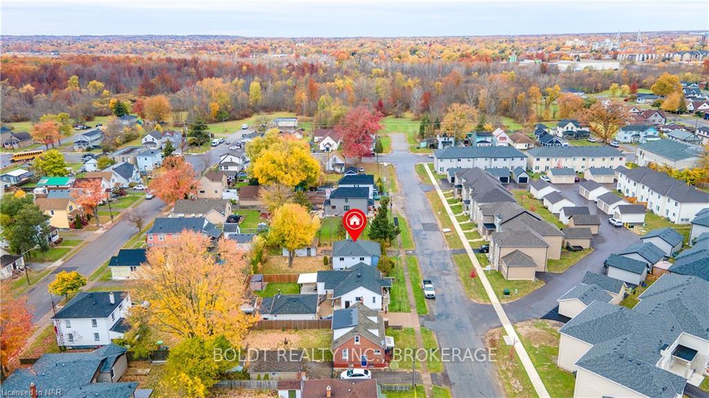 Photo 14 of 26 Perenack Avenue, Welland, Broadway — HOMEH
