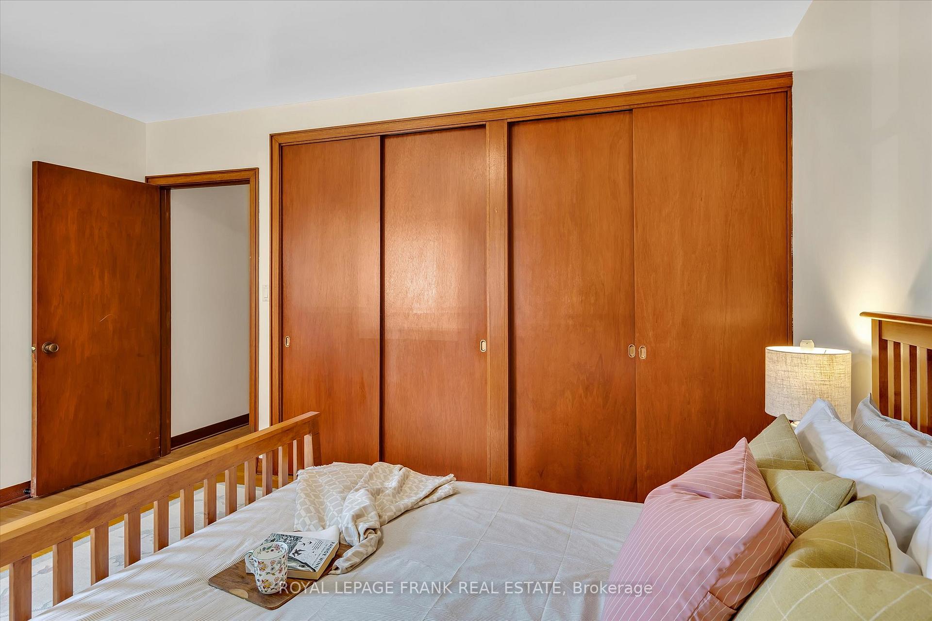 Photo 17 of 455 Manorhill Avenue, Peterborough, Town Ward 3 — HOMEH