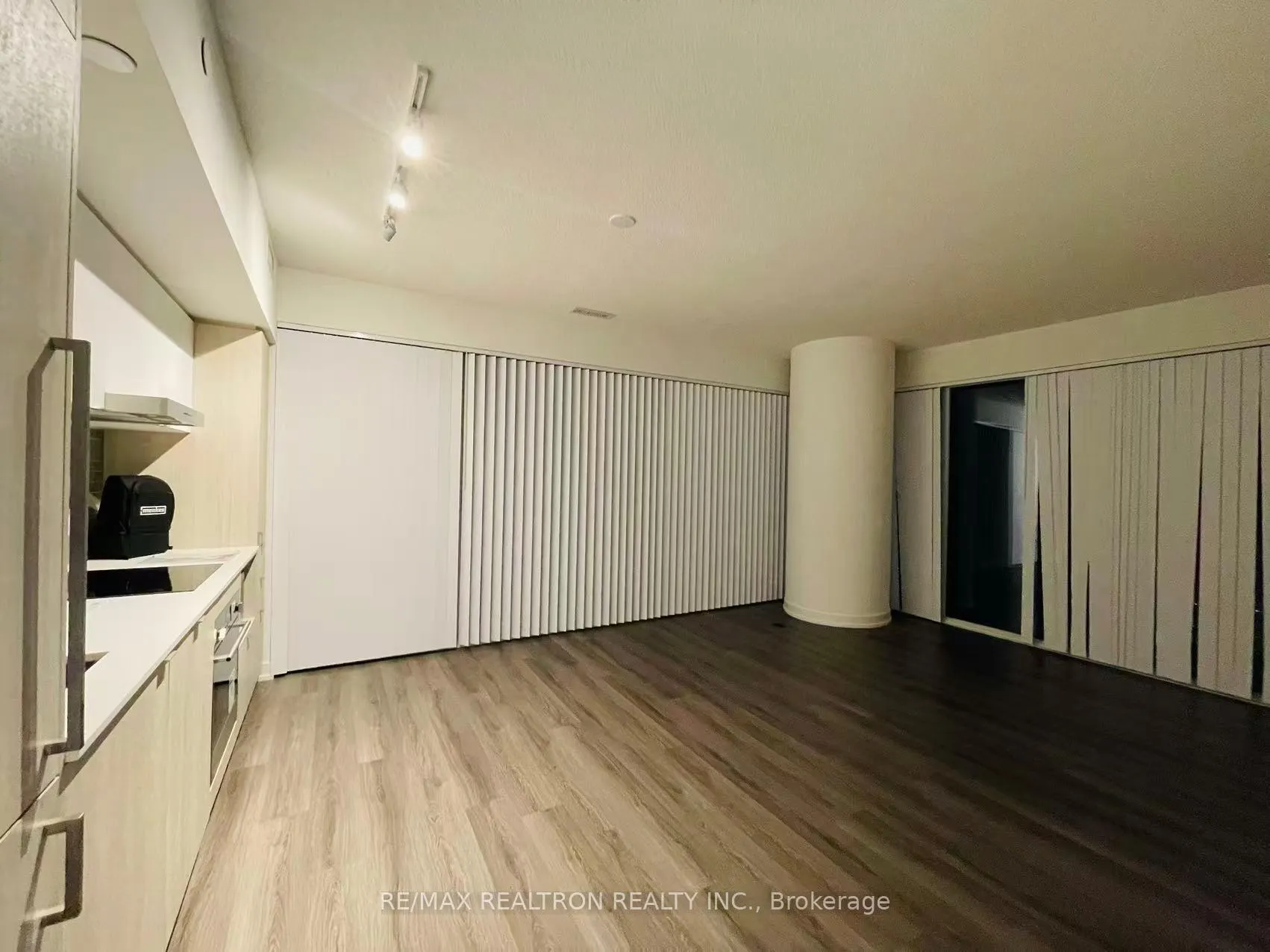 Photo 3 of Unit 2007, 138 Downes Street, Toronto, Waterfront Communities — HOMEH