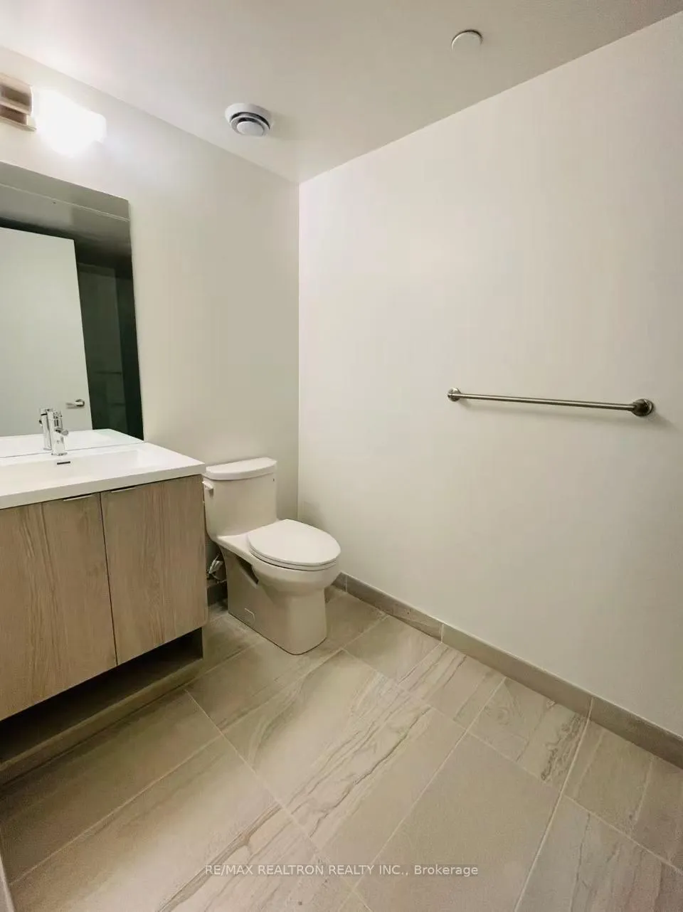 Photo 7 of Unit 2007, 138 Downes Street, Toronto, Waterfront Communities — HOMEH