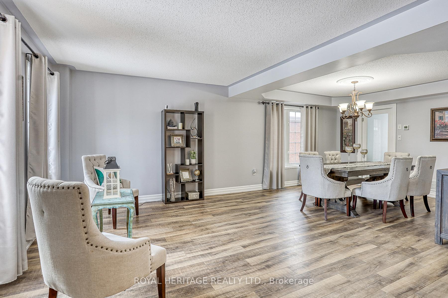 Photo 5 of 1563 Spencely Drive, Oshawa, Taunton — HOMEH
