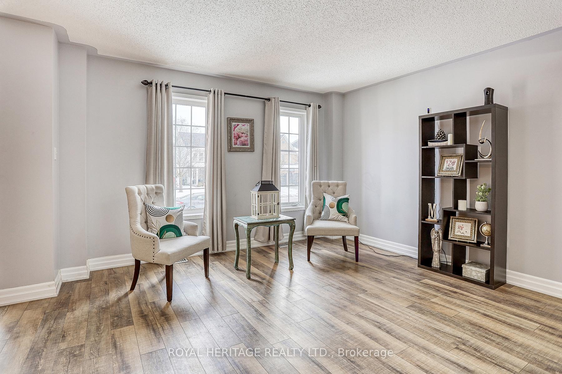 Photo 6 of 1563 Spencely Drive, Oshawa, Taunton — HOMEH