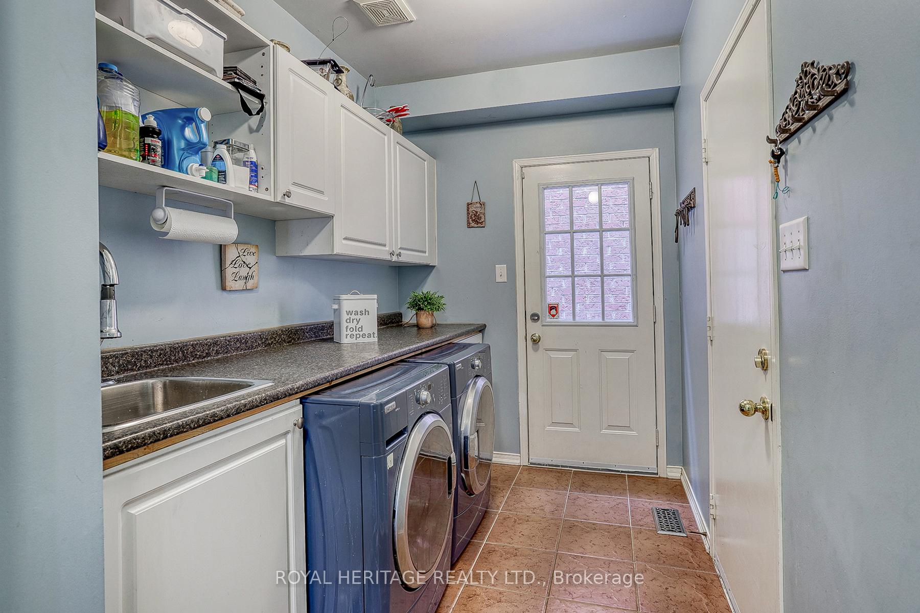 Photo 12 of 1563 Spencely Drive, Oshawa, Taunton — HOMEH
