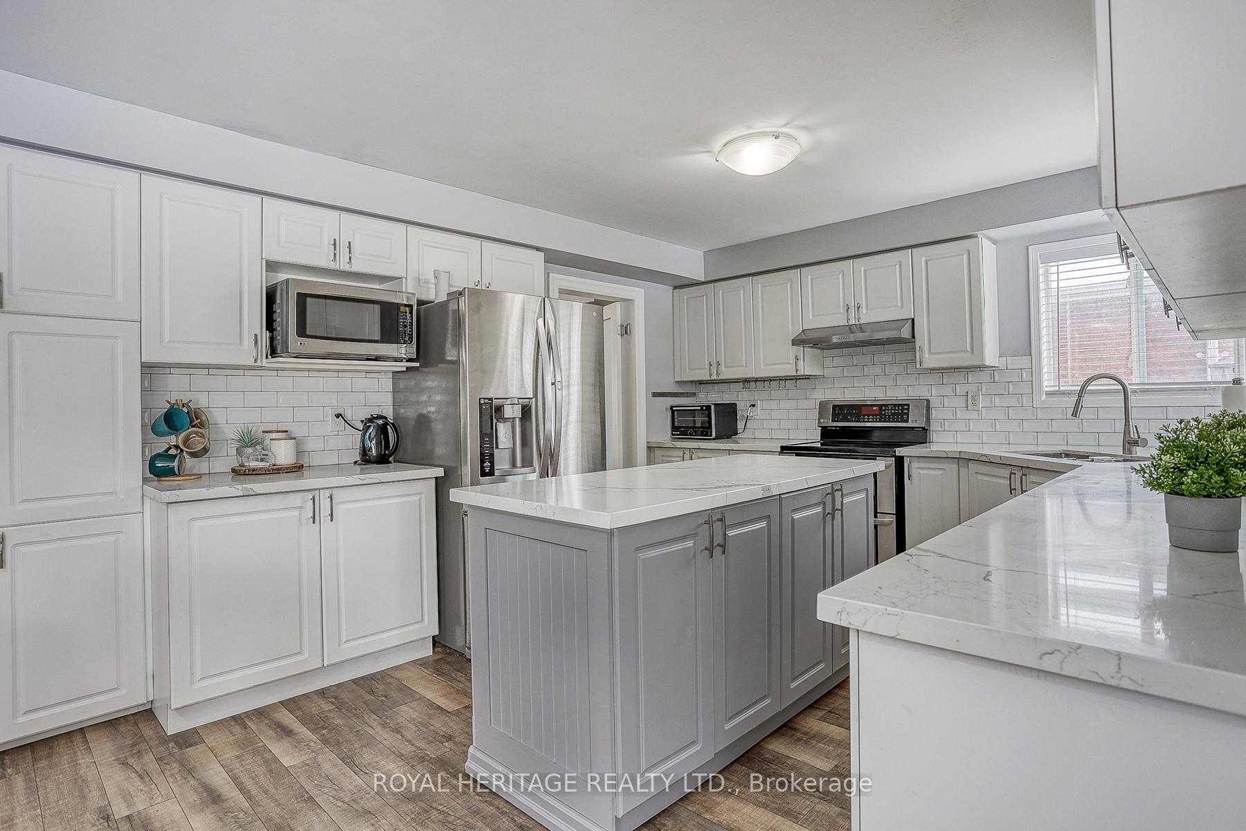 Photo 18 of 1563 Spencely Drive, Oshawa, Taunton — HOMEH