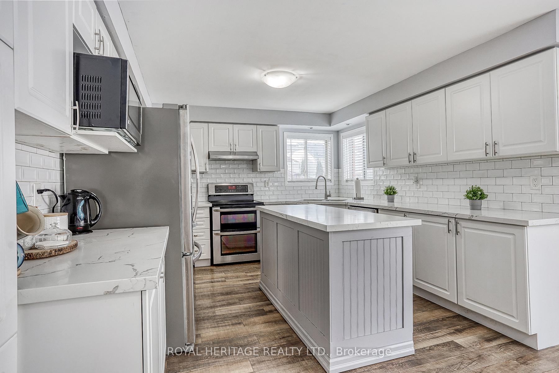 Photo 19 of 1563 Spencely Drive, Oshawa, Taunton — HOMEH