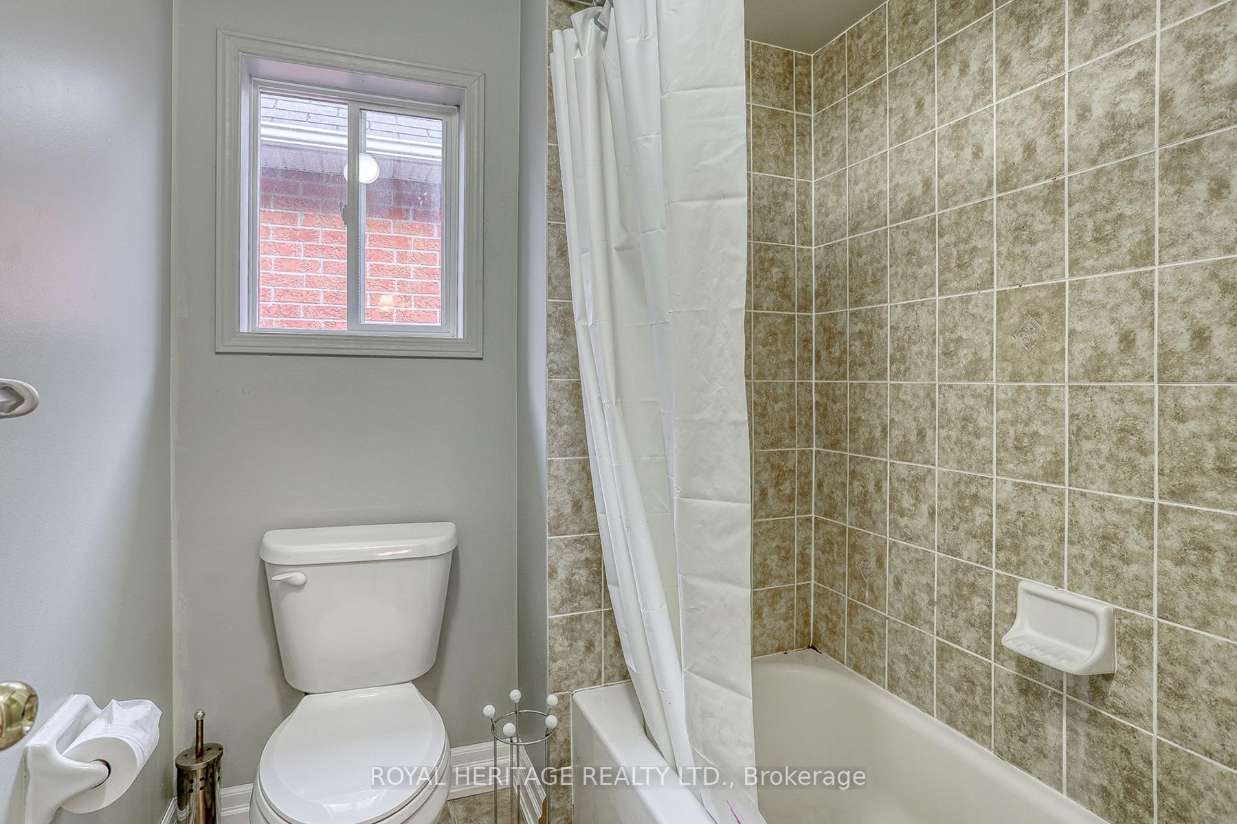 Photo 36 of 1563 Spencely Drive, Oshawa, Taunton — HOMEH