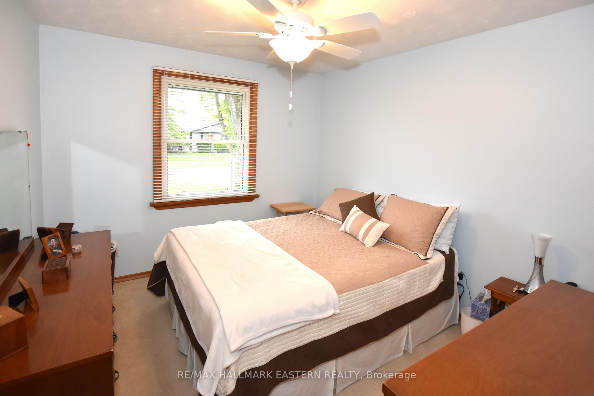 Photo 7 of 17 Trillium Lane, Peterborough, Northcrest Ward 5 — HOMEH