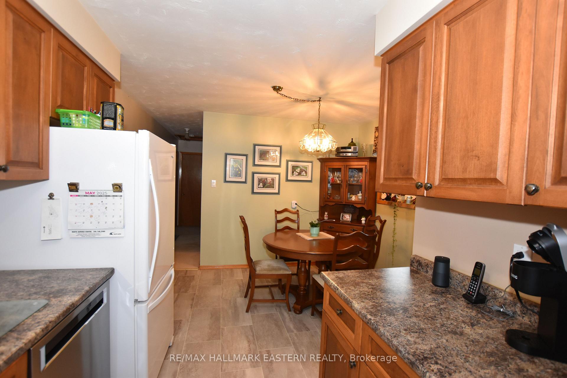 Photo 15 of 17 Trillium Lane, Peterborough, Northcrest Ward 5 — HOMEH