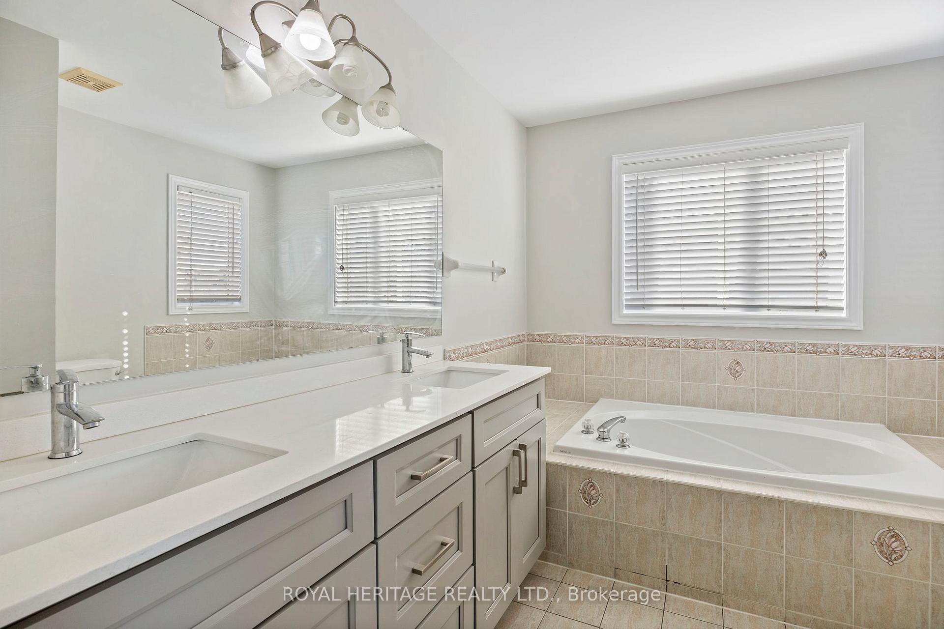 Photo 18 of 4 Virginia Drive, Whitby, Pringle Creek — HOMEH