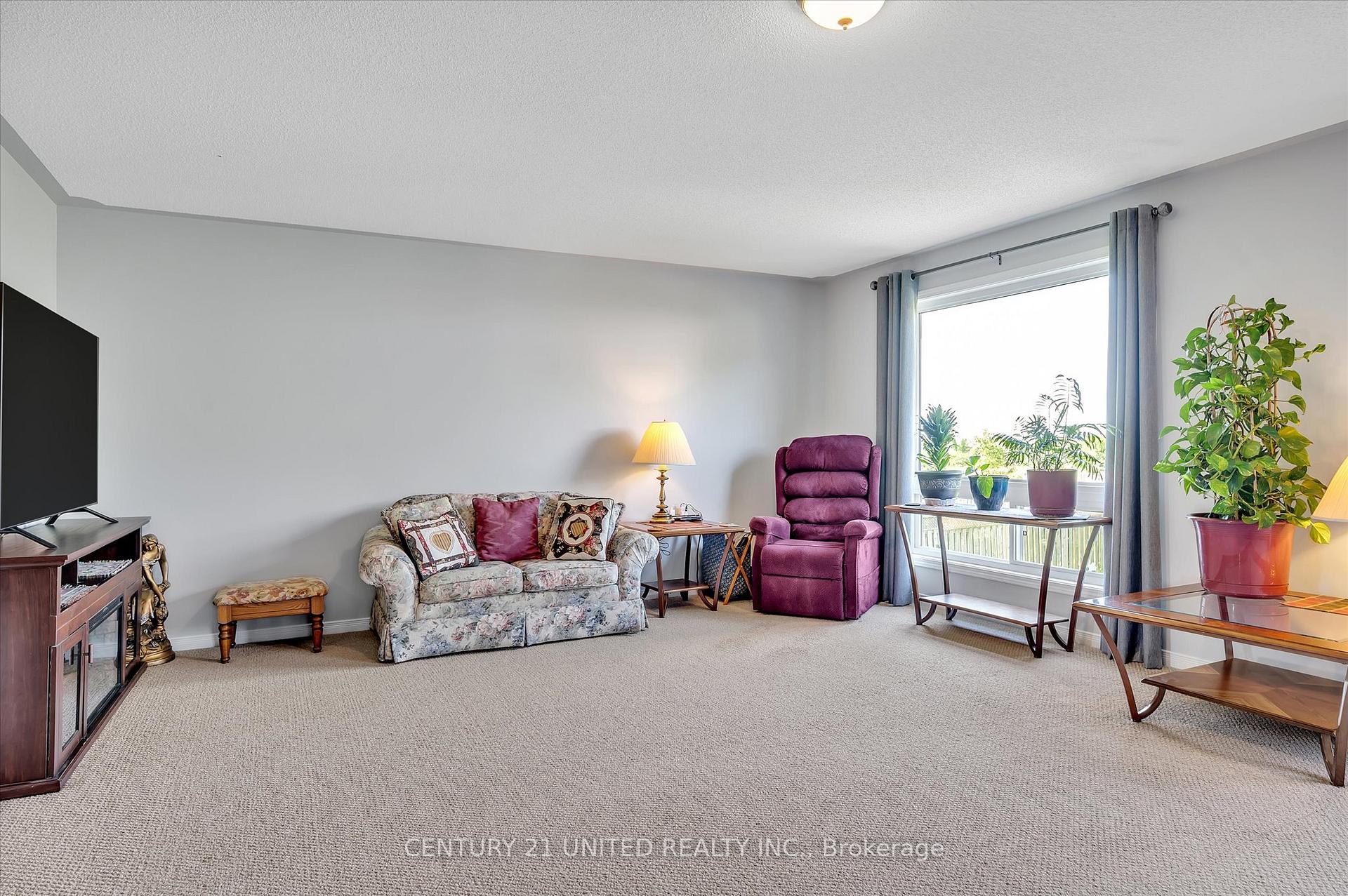 Photo 16 of 610 Clancy Crescent, Peterborough, Otonabee Ward 1 — HOMEH