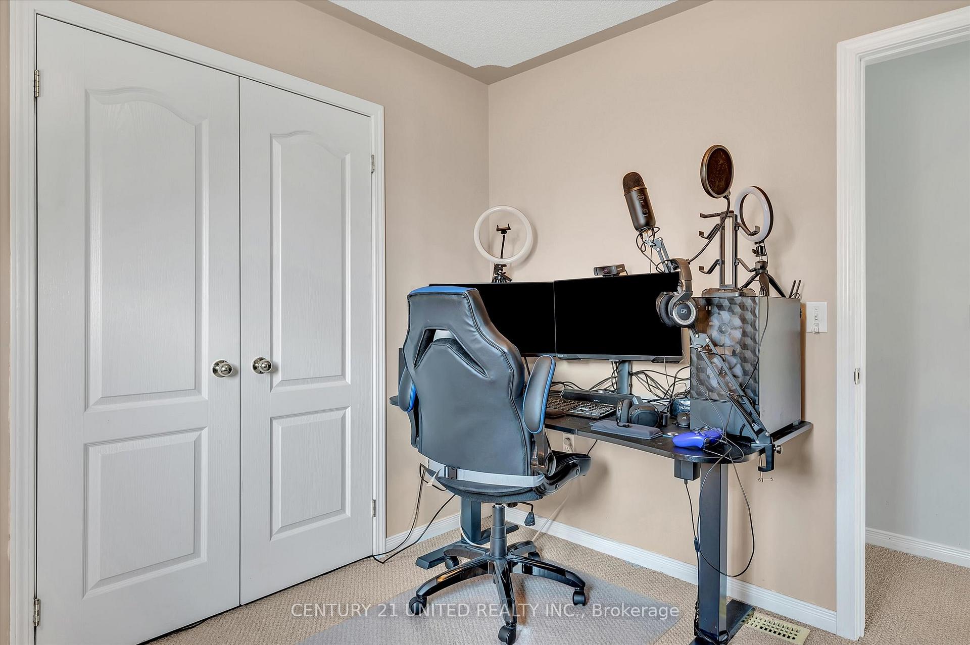 Photo 33 of 610 Clancy Crescent, Peterborough, Otonabee Ward 1 — HOMEH