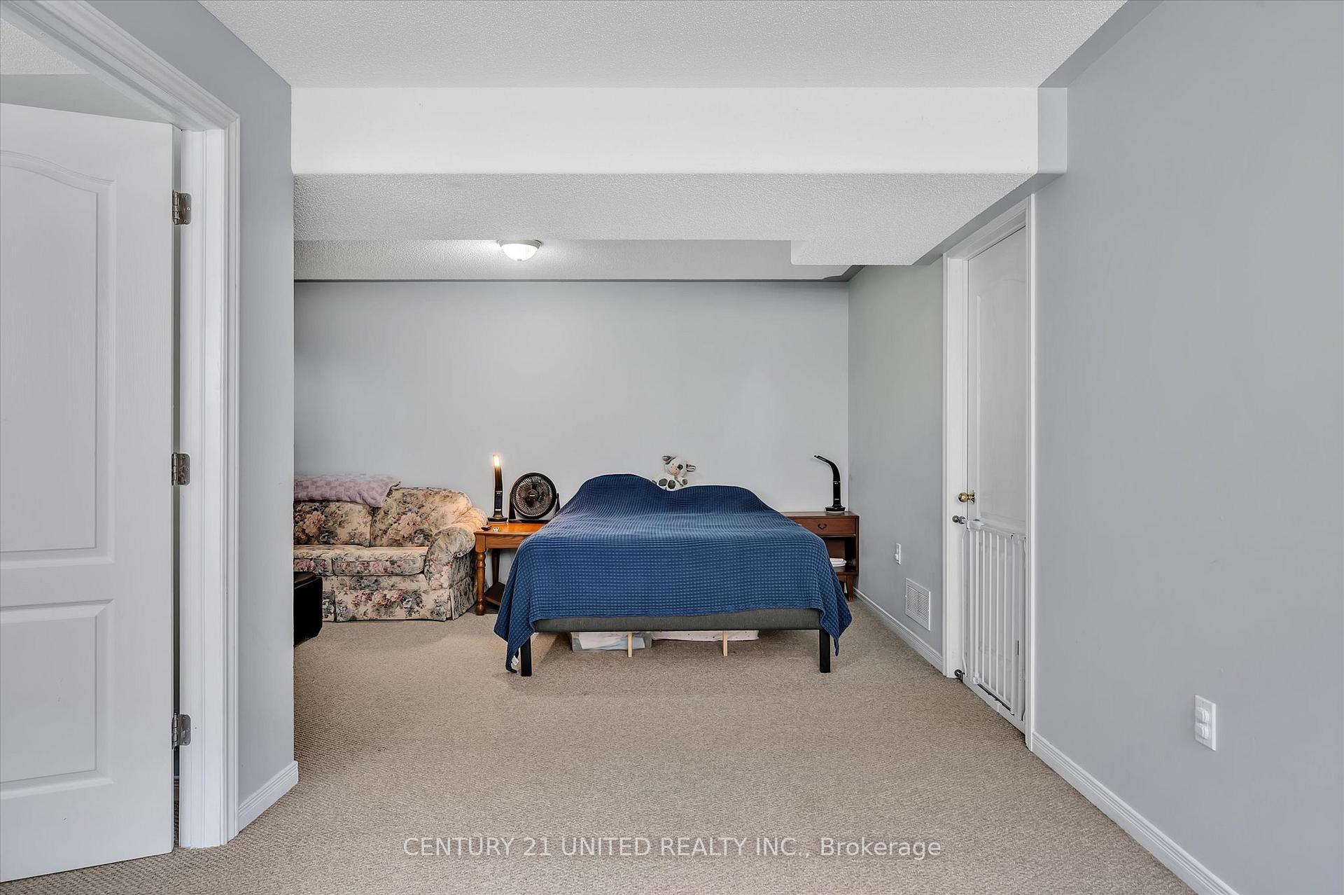 Photo 37 of 610 Clancy Crescent, Peterborough, Otonabee Ward 1 — HOMEH
