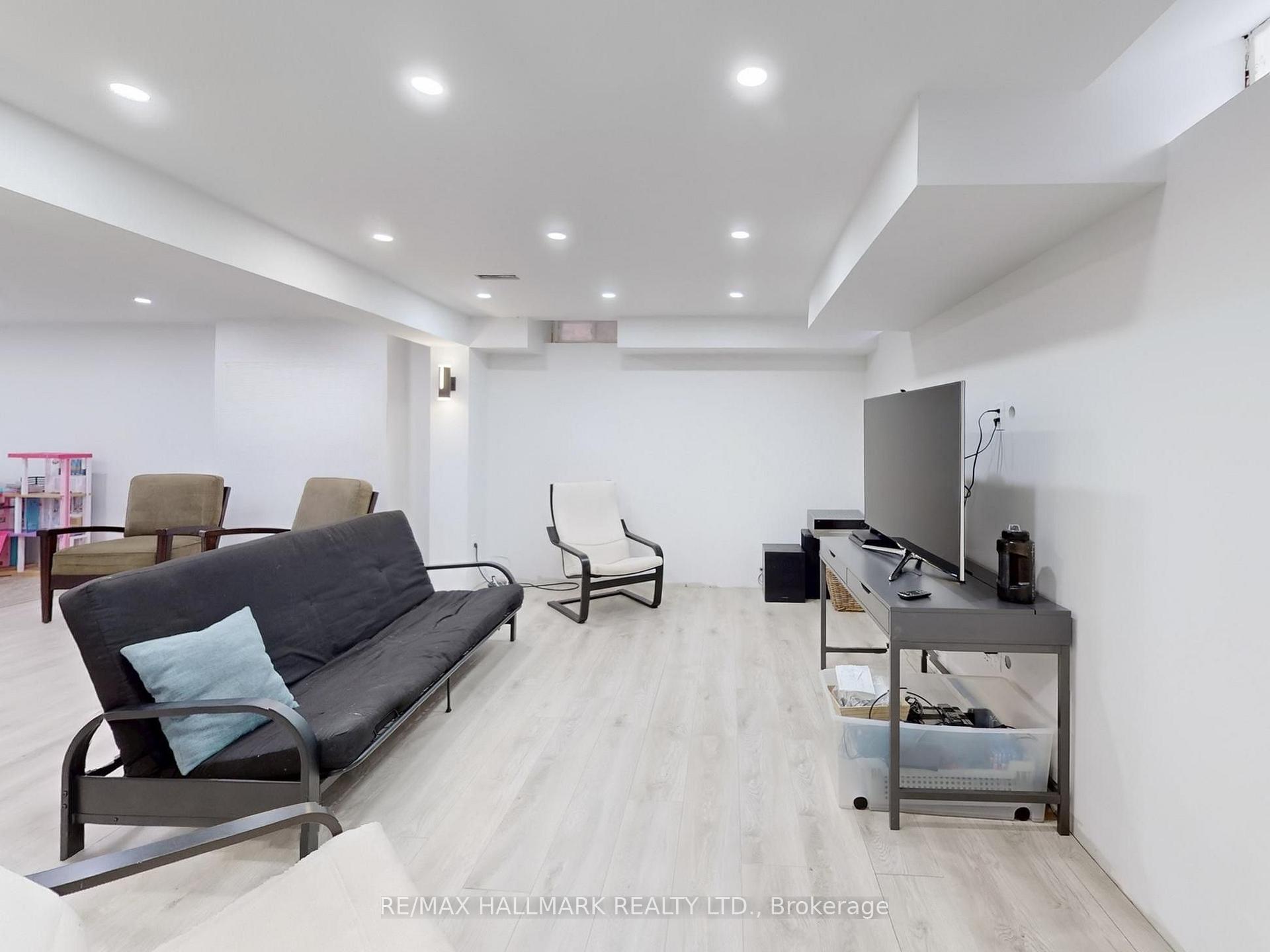 Photo 24 of 60 Wardlaw Place, Vaughan, Vellore Village — HOMEH