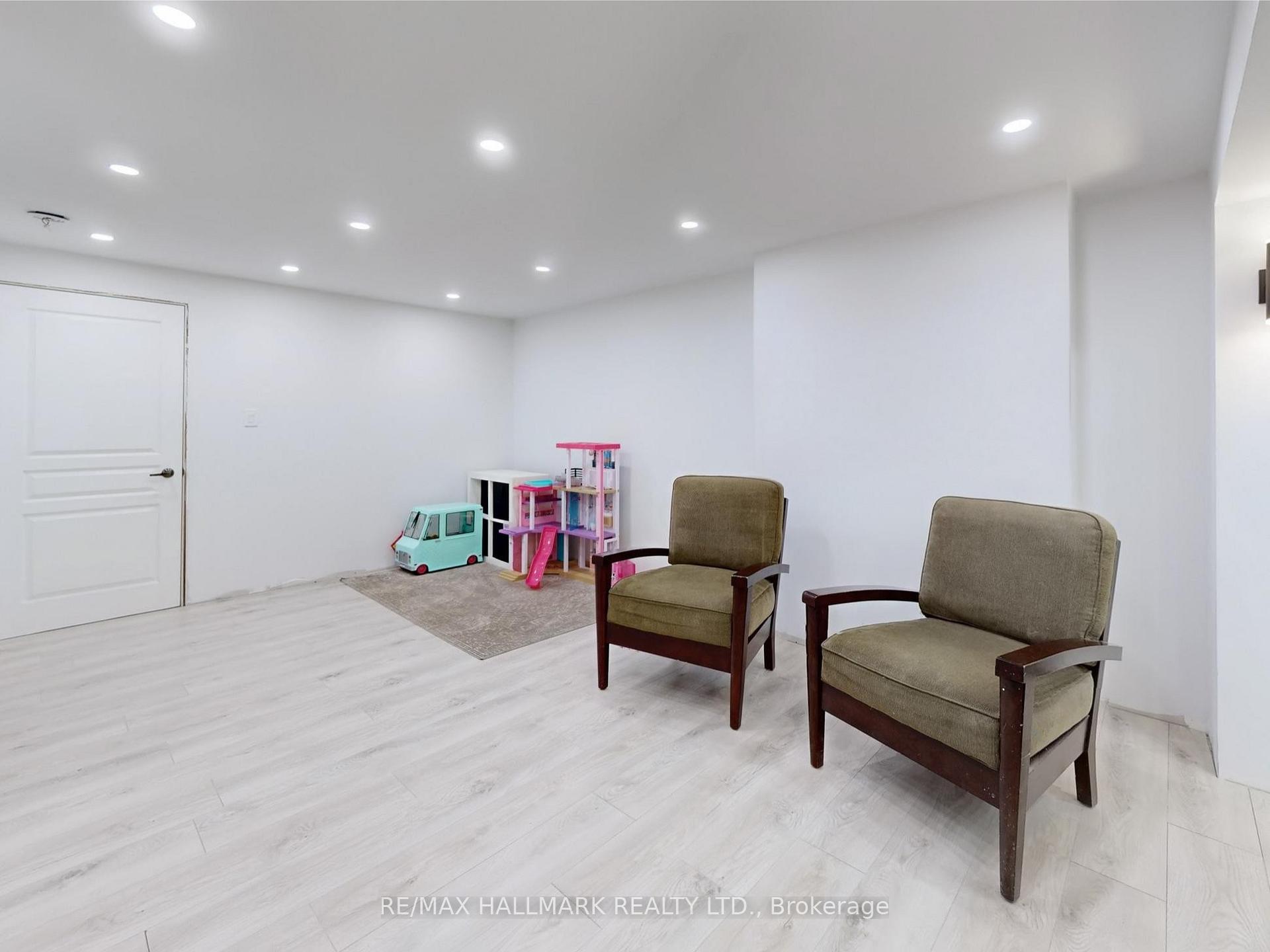 Photo 26 of 60 Wardlaw Place, Vaughan, Vellore Village — HOMEH
