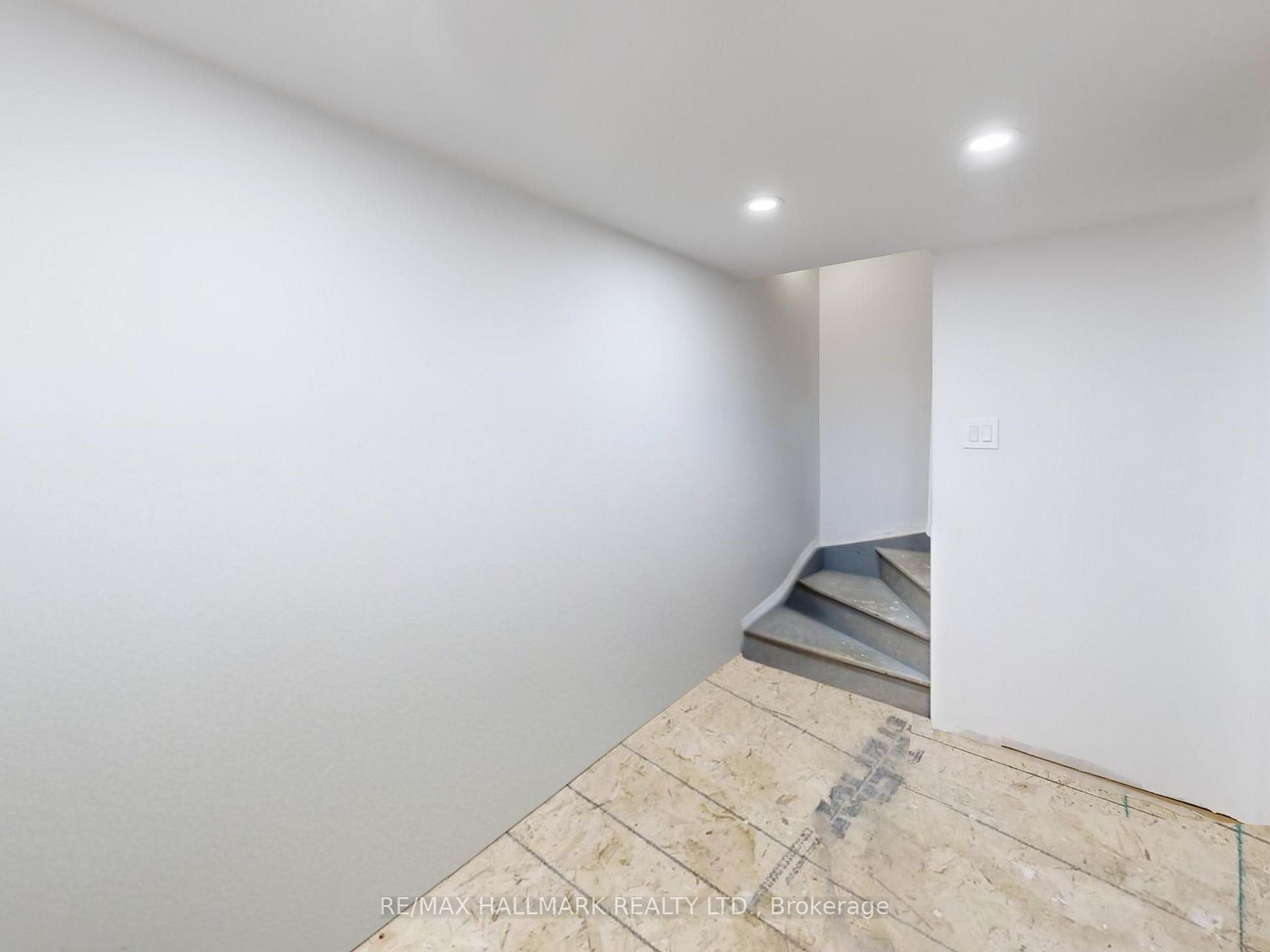 Photo 30 of 60 Wardlaw Place, Vaughan, Vellore Village — HOMEH