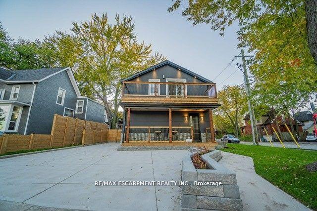 Front of 4733 River Road