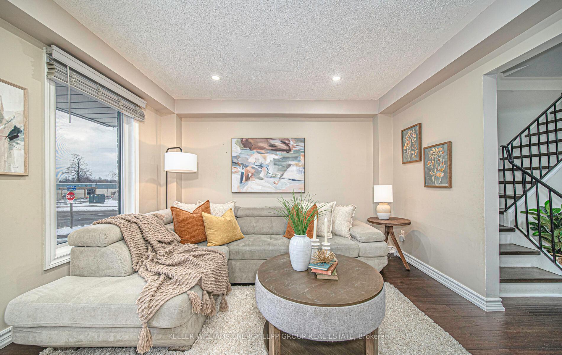 Photo 5 of 1384 Sharbot Street, Oshawa, Lakeview — HOMEH