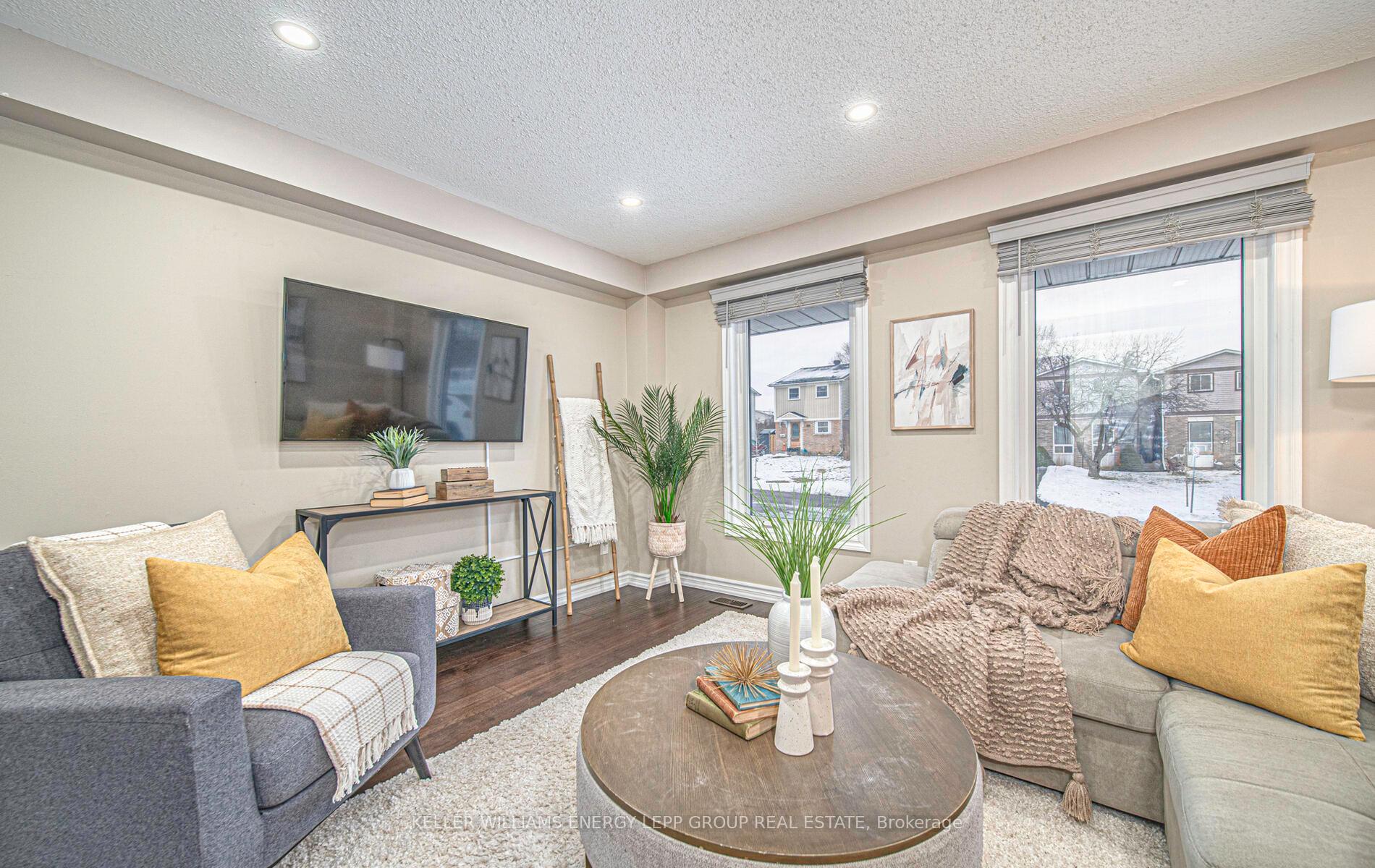 Photo 7 of 1384 Sharbot Street, Oshawa, Lakeview — HOMEH