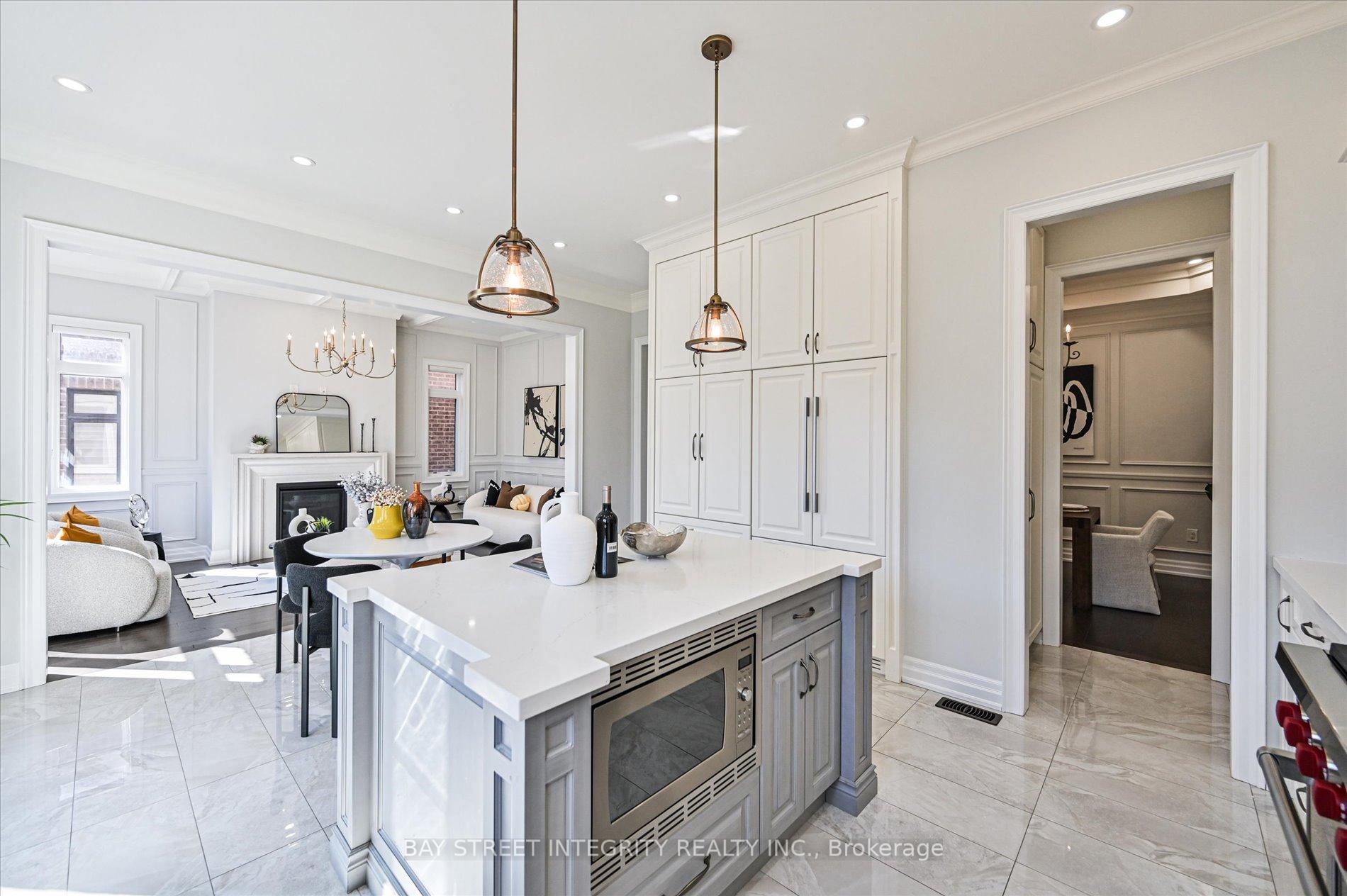 Photo 12 of 31 Alex Black Street, Vaughan, Patterson — HOMEH