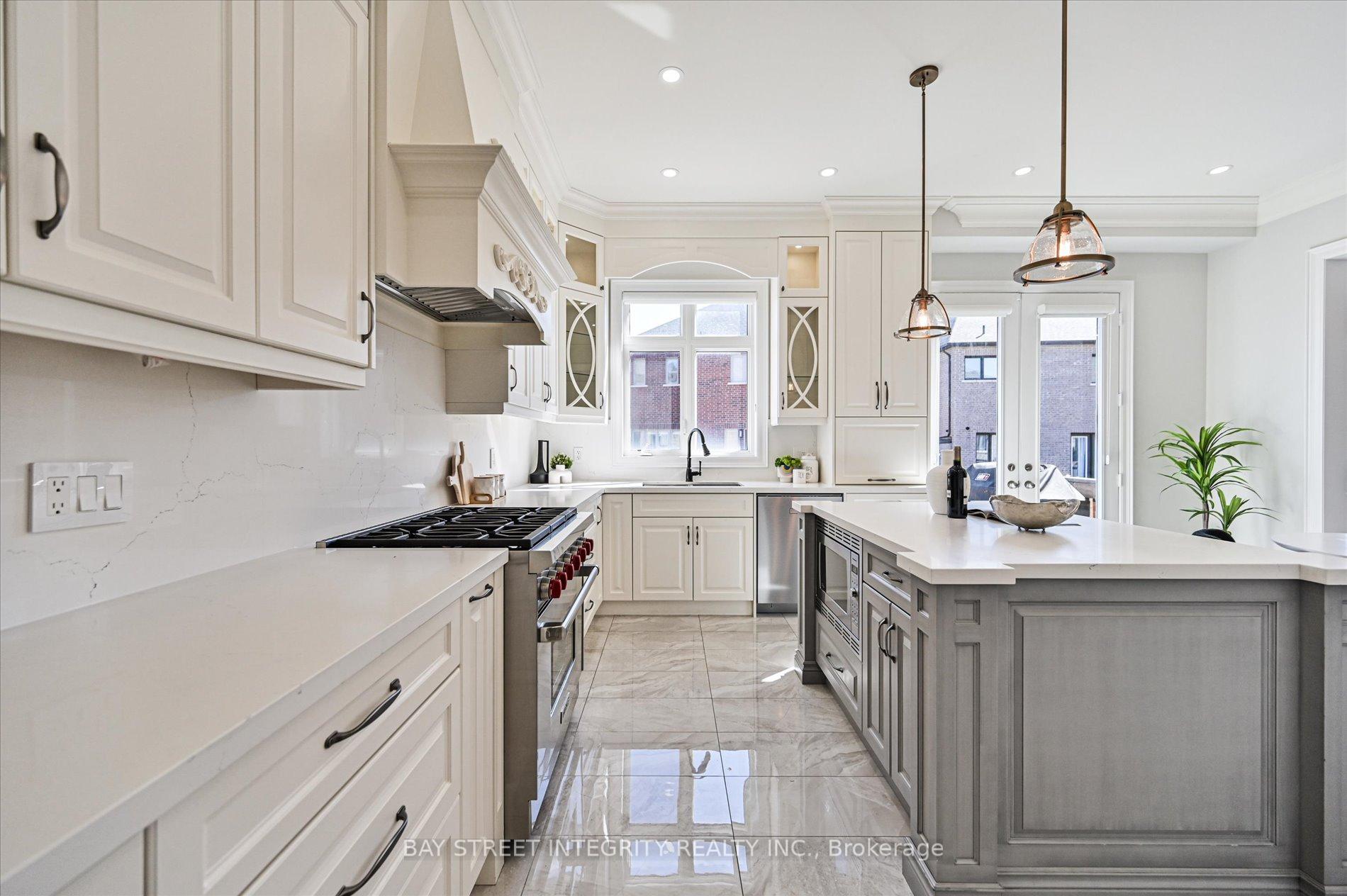 Photo 14 of 31 Alex Black Street, Vaughan, Patterson — HOMEH