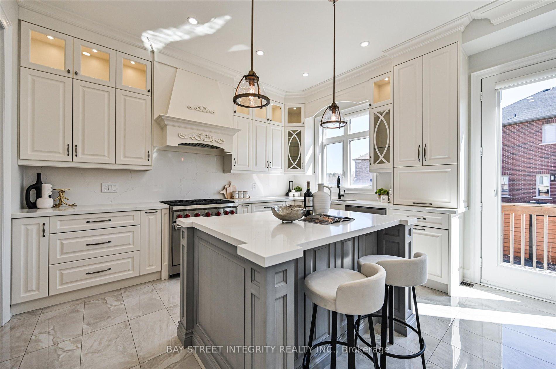 Photo 15 of 31 Alex Black Street, Vaughan, Patterson — HOMEH