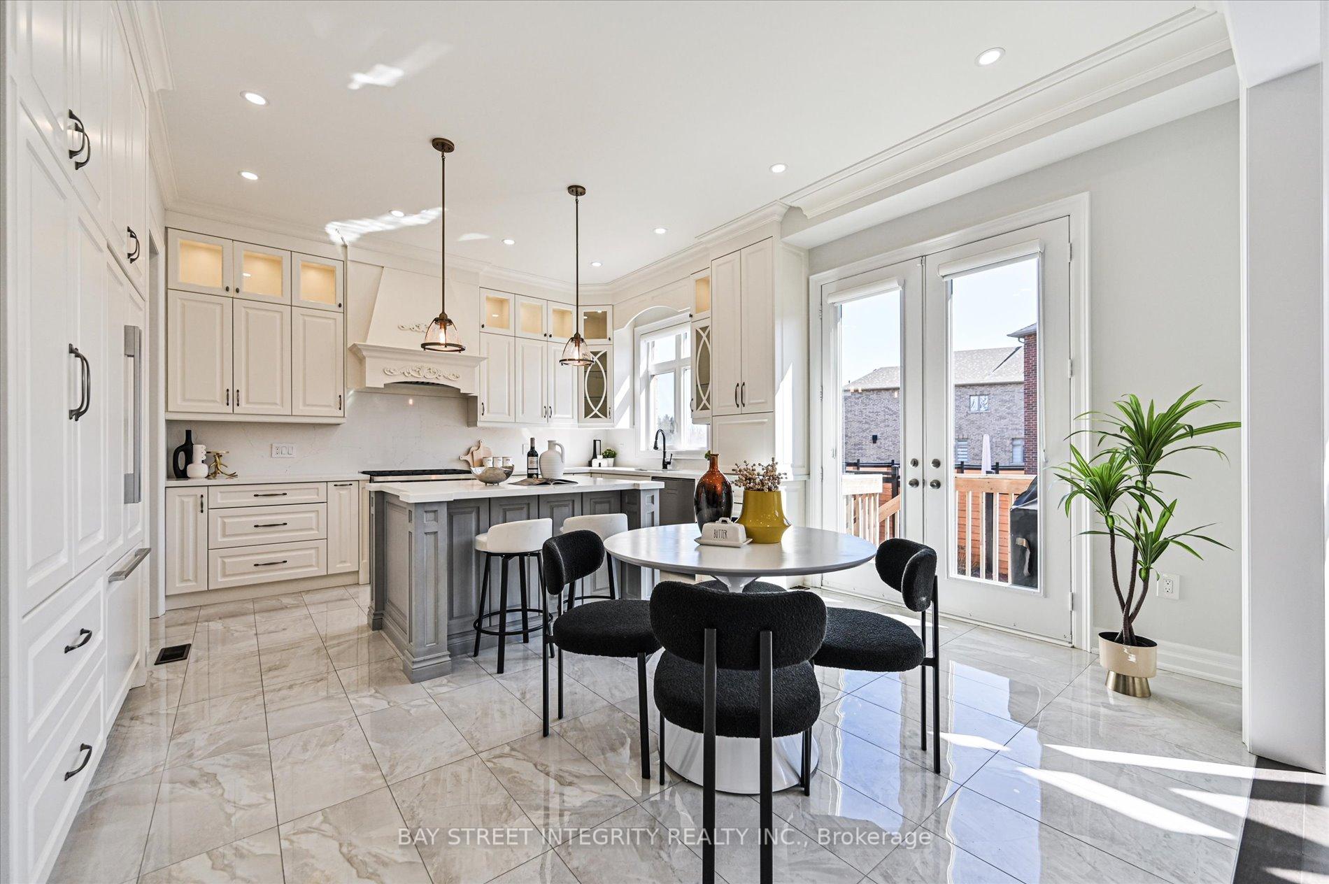 Photo 19 of 31 Alex Black Street, Vaughan, Patterson — HOMEH