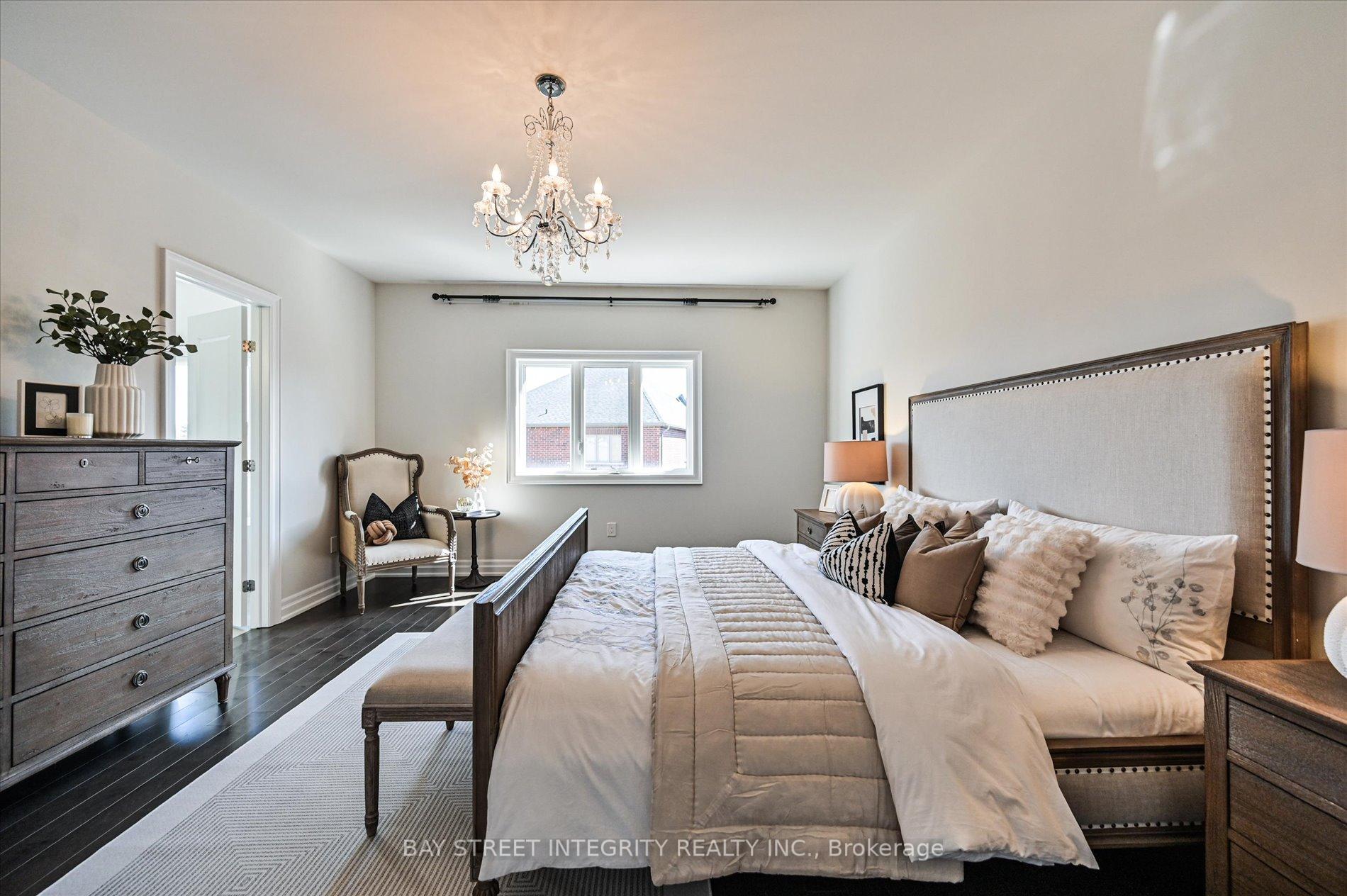 Photo 32 of 31 Alex Black Street, Vaughan, Patterson — HOMEH