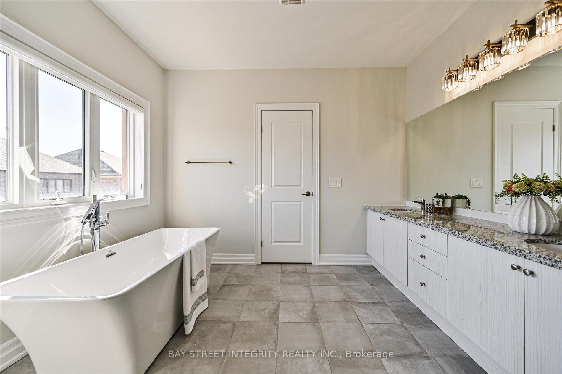 Photo 34 of 31 Alex Black Street, Vaughan, Patterson — HOMEH