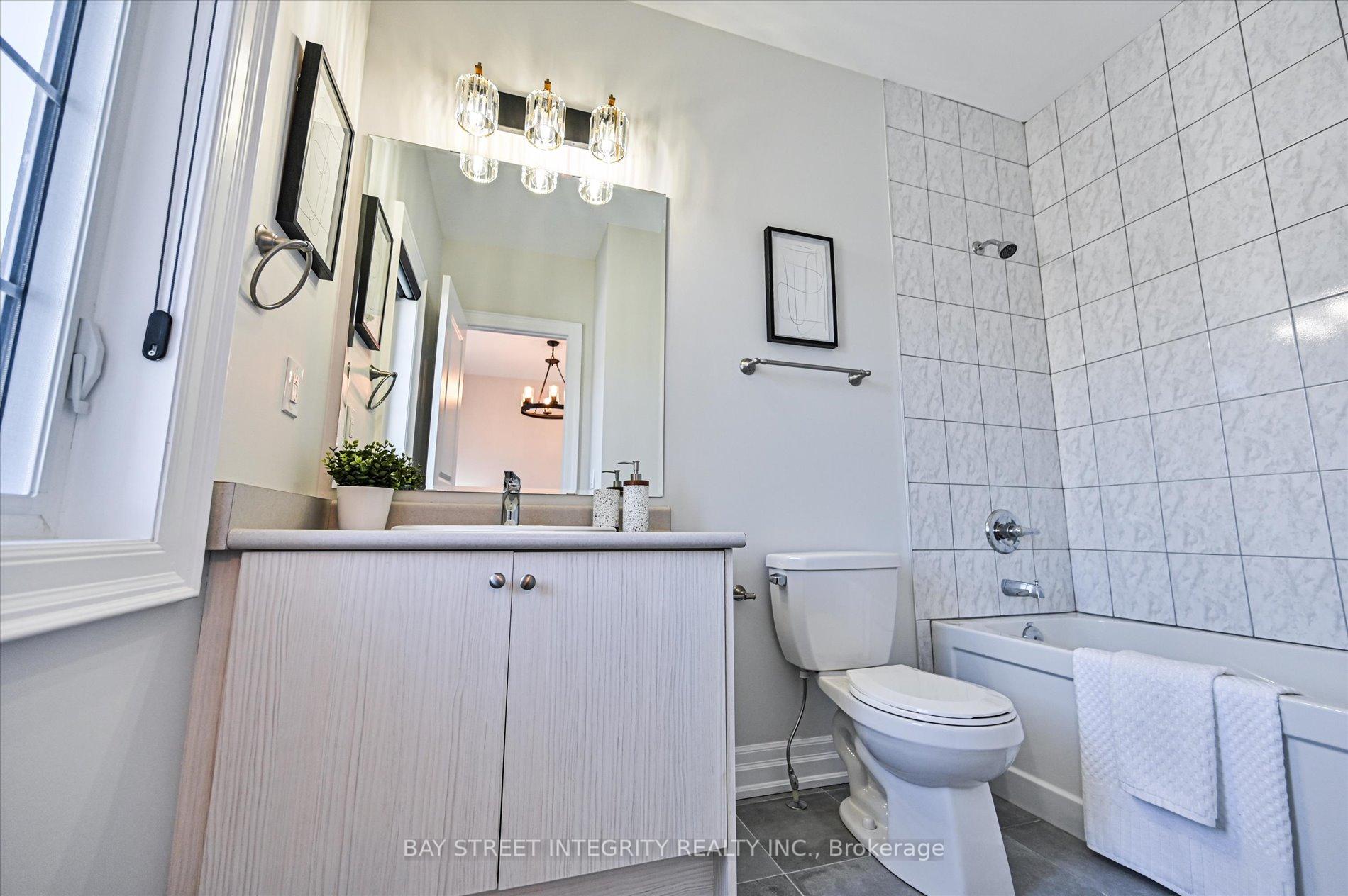 Photo 37 of 31 Alex Black Street, Vaughan, Patterson — HOMEH