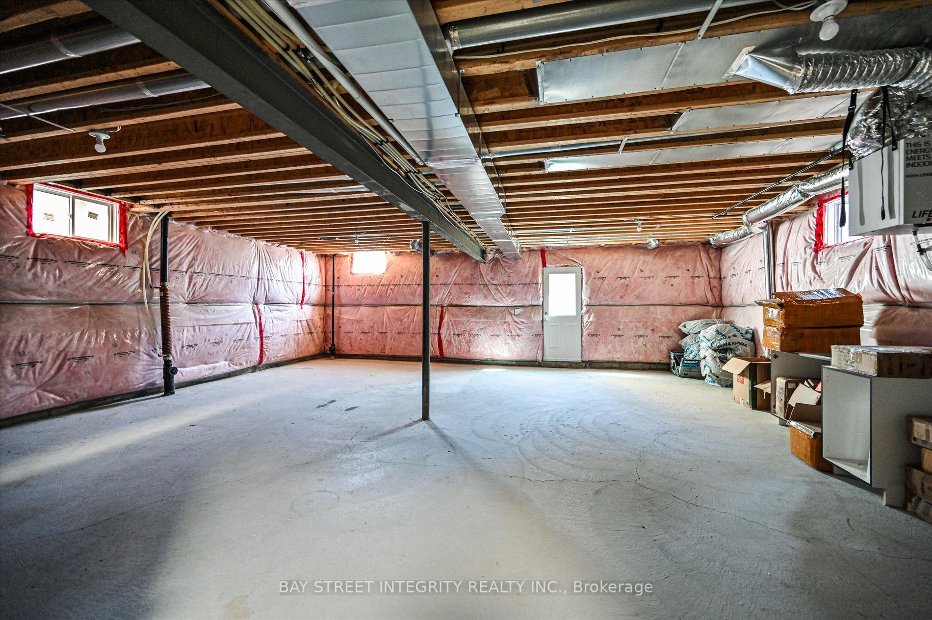 Photo 44 of 31 Alex Black Street, Vaughan, Patterson — HOMEH
