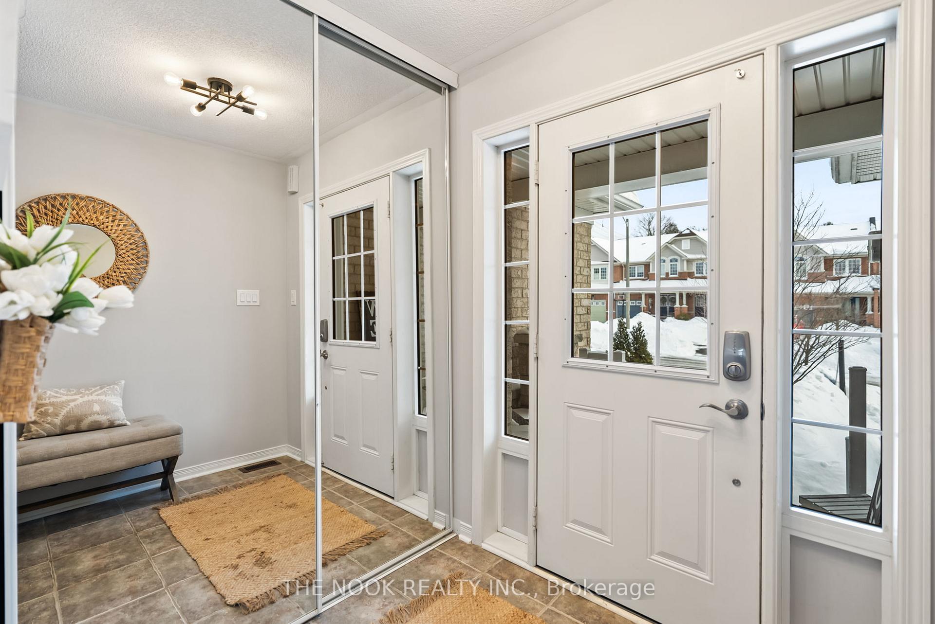 Photo 5 of 1382 Glaspell Crescent, Oshawa, Pinecrest — HOMEH